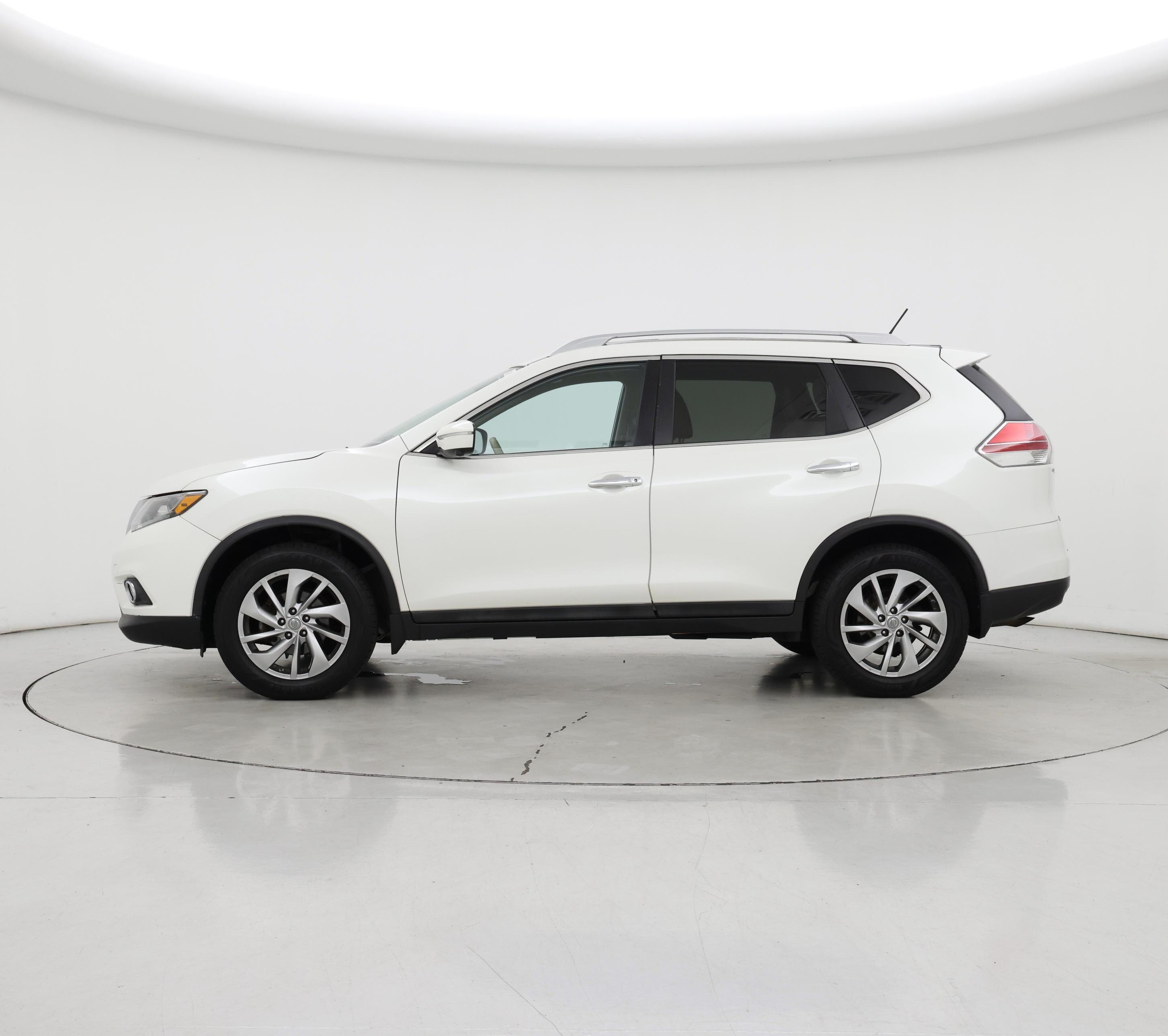 Thumbnail: 2015 Nissan Rogue - 3
