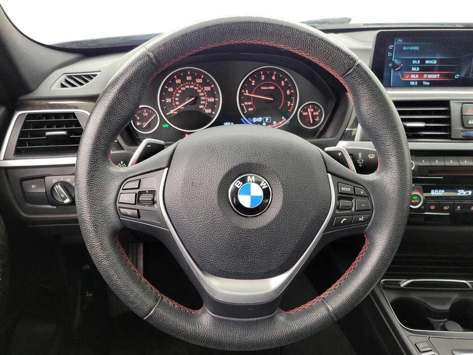 Thumbnail: 2017 BMW 3 Series - 10