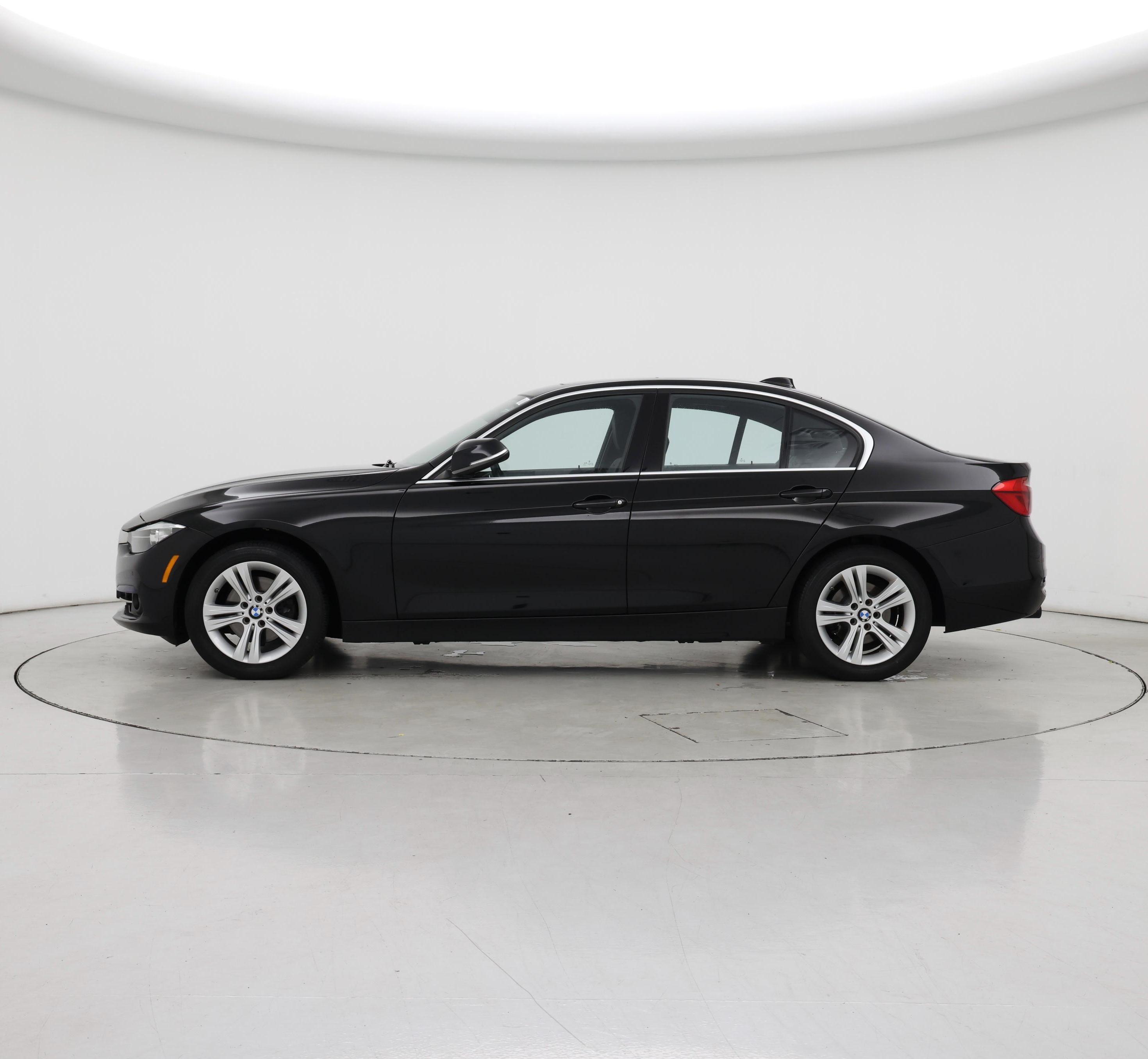 Thumbnail: 2017 BMW 3 Series - 3