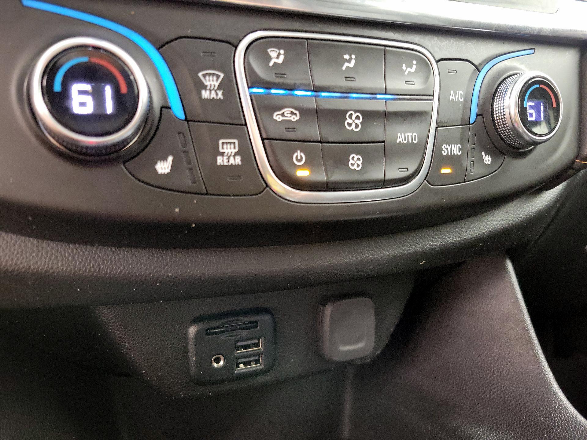 Thumbnail: 2020 Chevrolet Traverse - 16