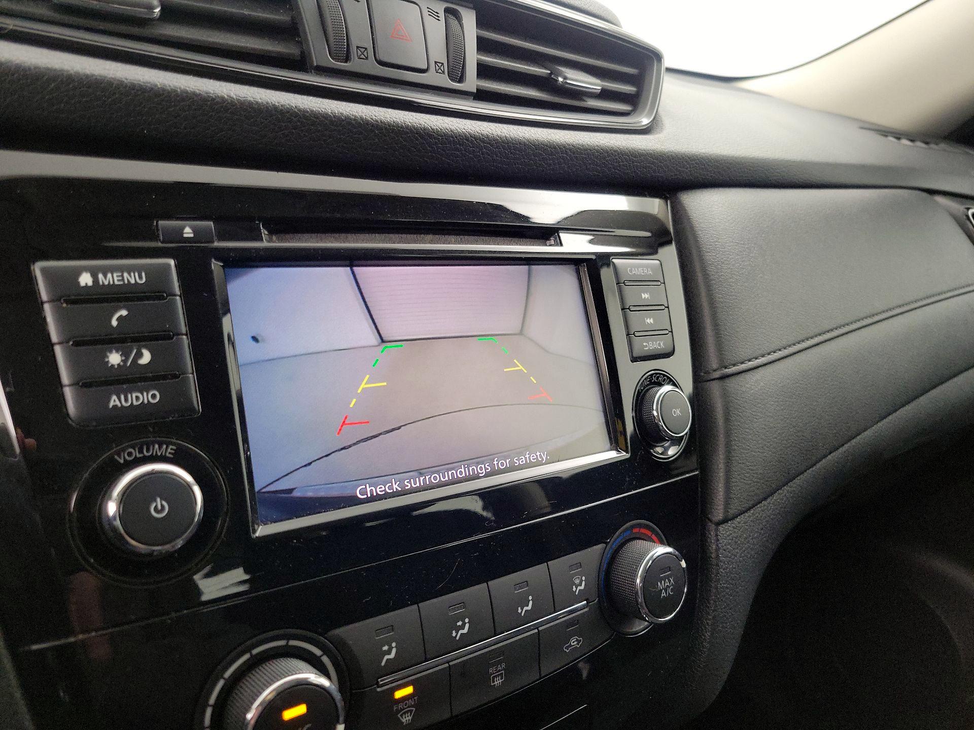 Thumbnail: 2018 Nissan Rogue - 14