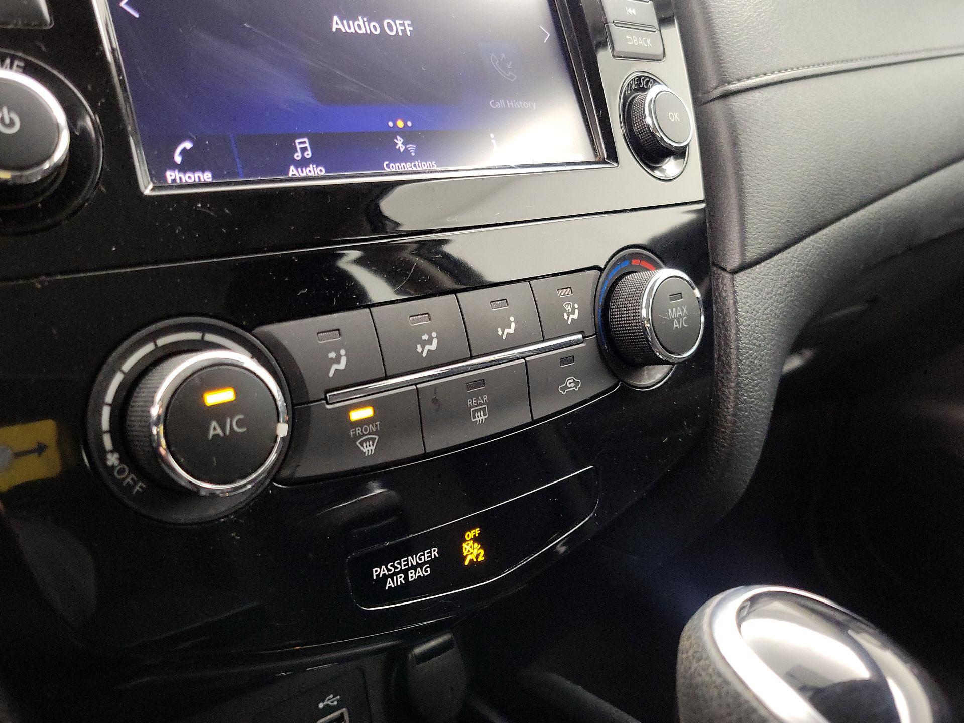 Thumbnail: 2018 Nissan Rogue - 16