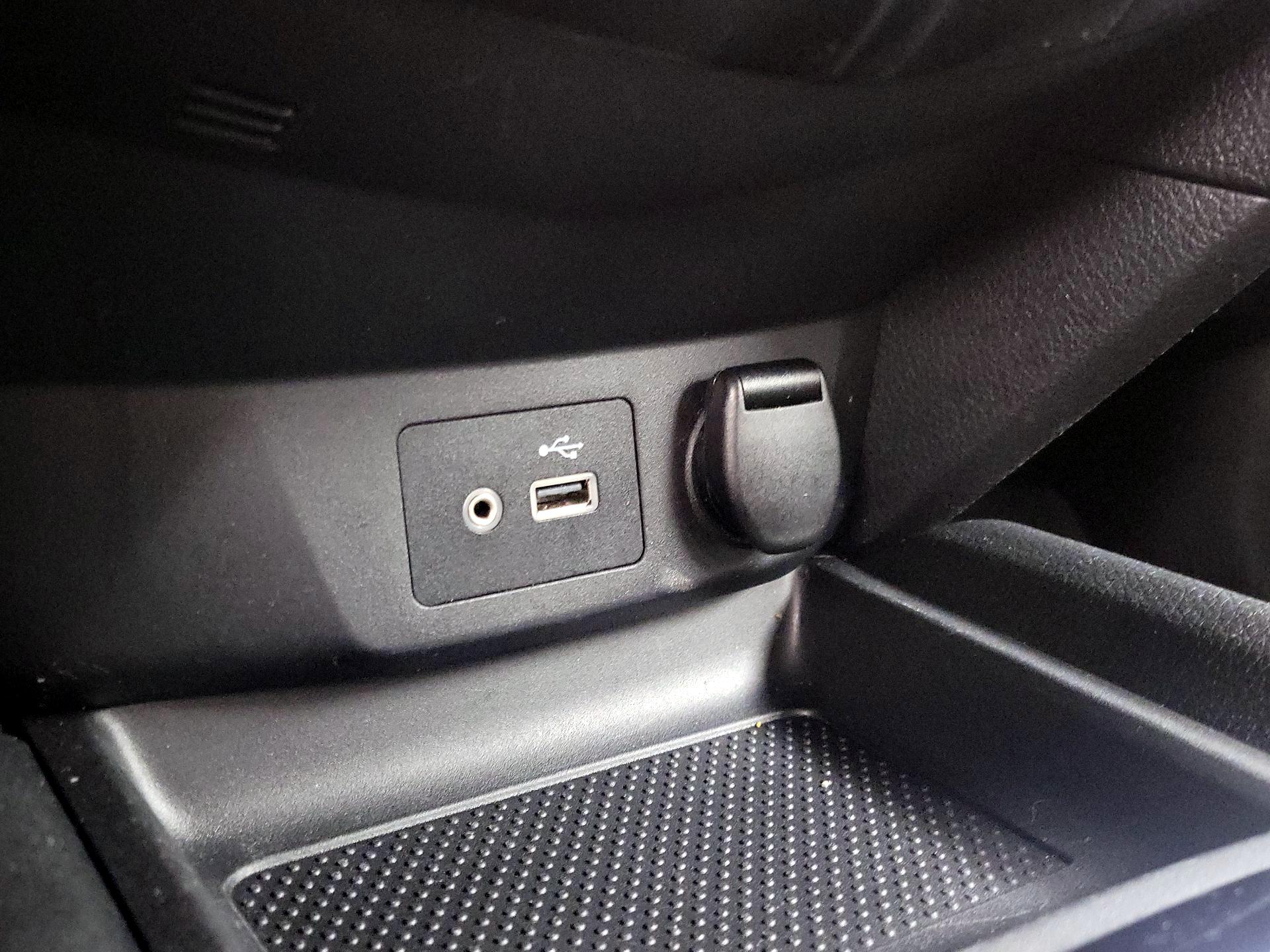 Thumbnail: 2018 Nissan Rogue - 18