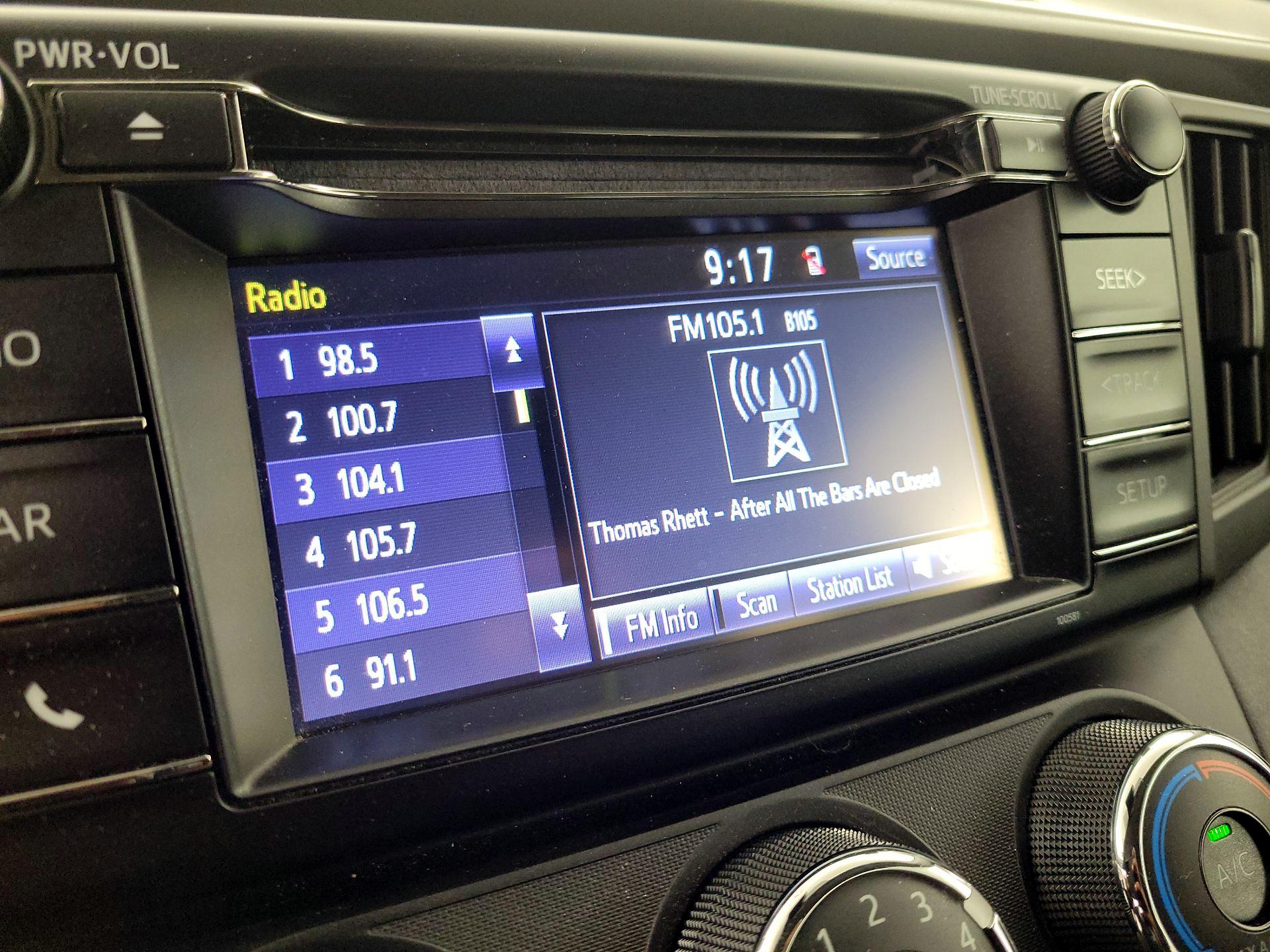 Thumbnail: 2018 Toyota RAV4 - 15