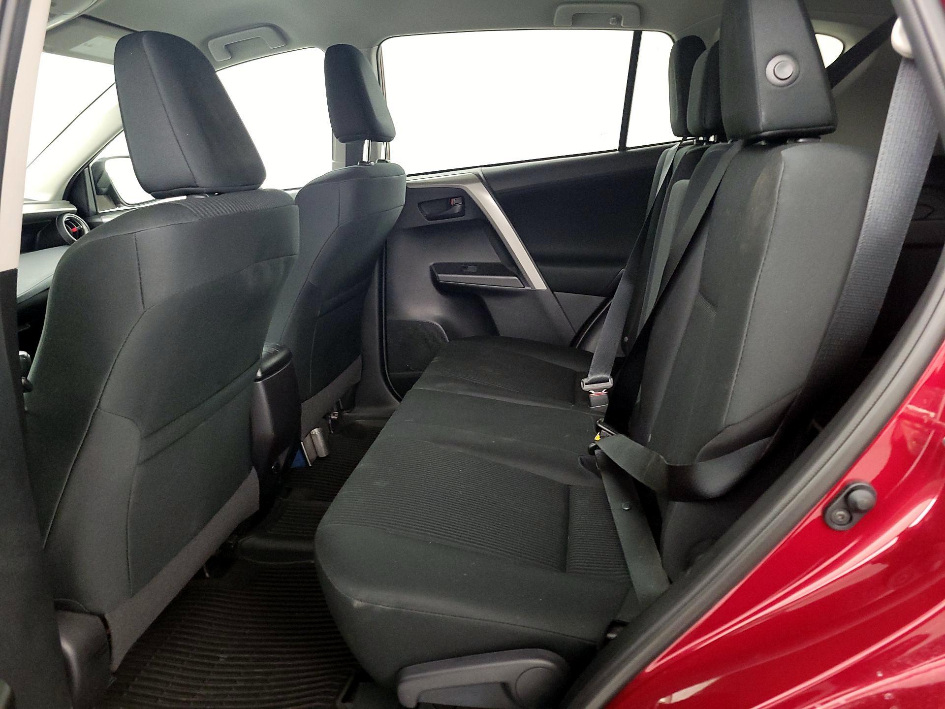 Thumbnail: 2018 Toyota RAV4 - 19