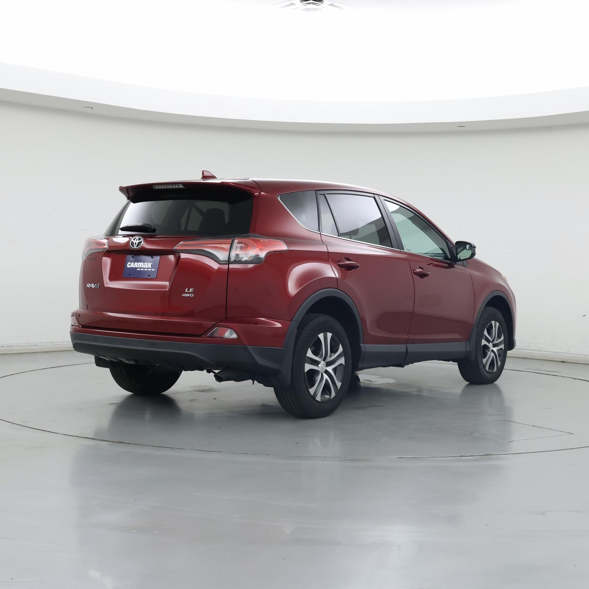 Thumbnail: 2018 Toyota RAV4 - 8