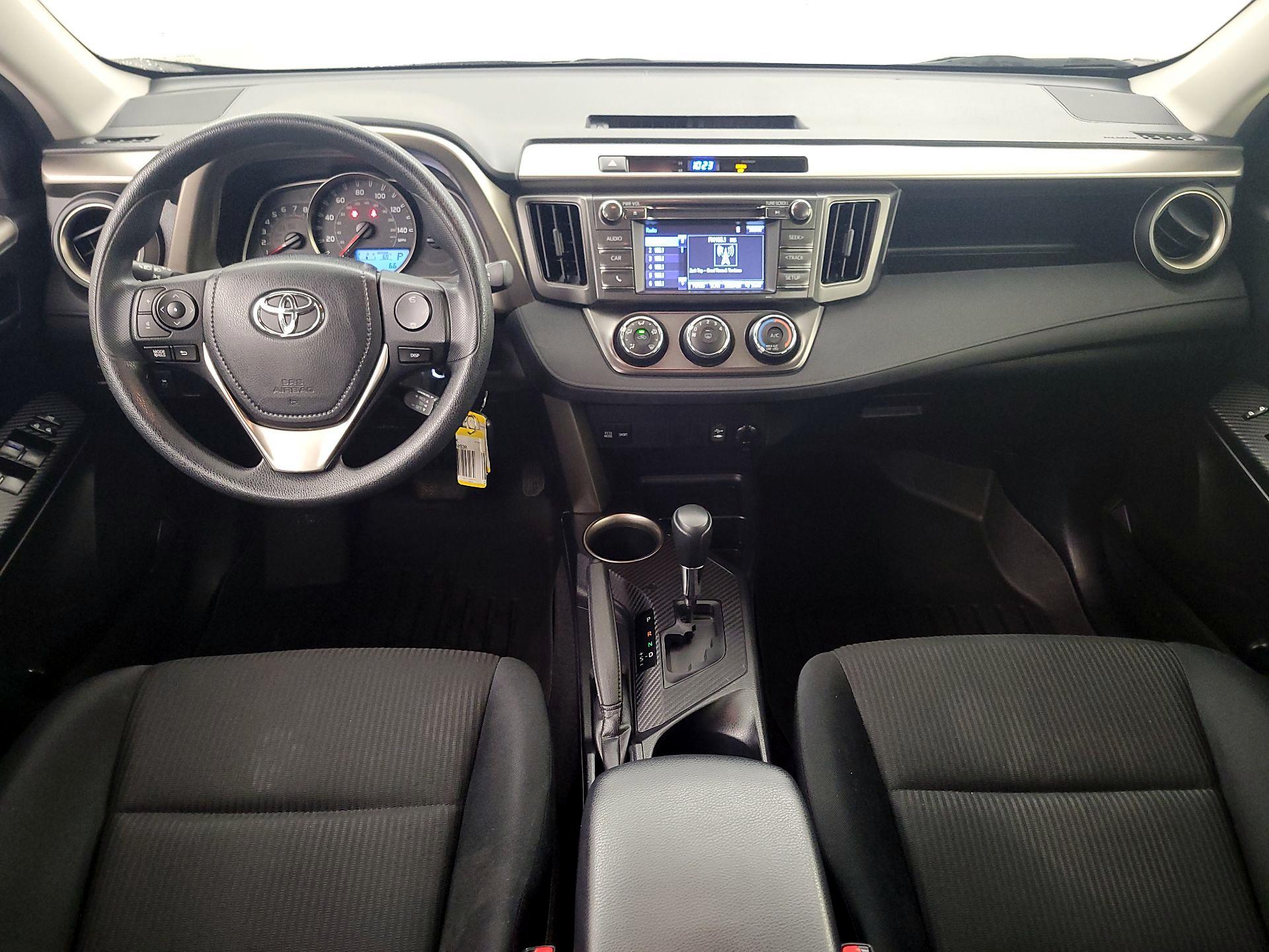 Thumbnail: 2015 Toyota RAV4 - 9