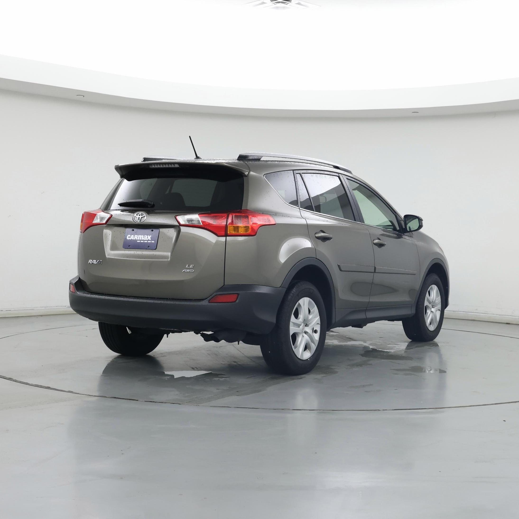 Thumbnail: 2015 Toyota RAV4 - 8