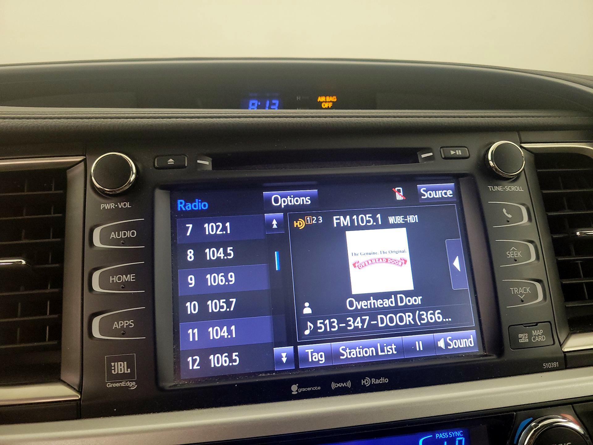 Thumbnail: 2019 Toyota Highlander - 16