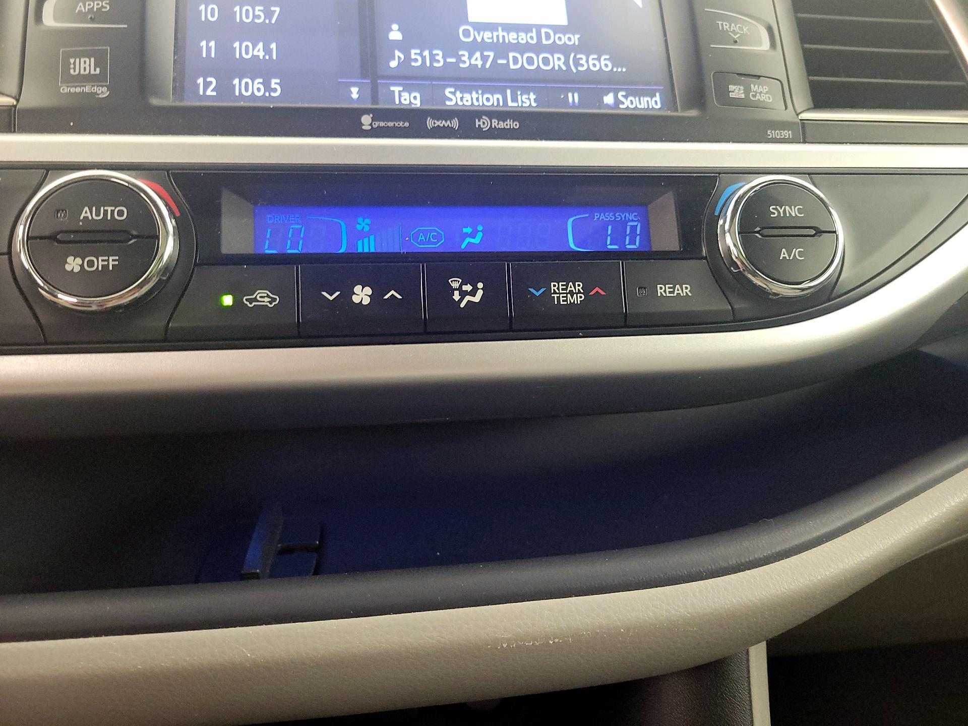Thumbnail: 2019 Toyota Highlander - 17