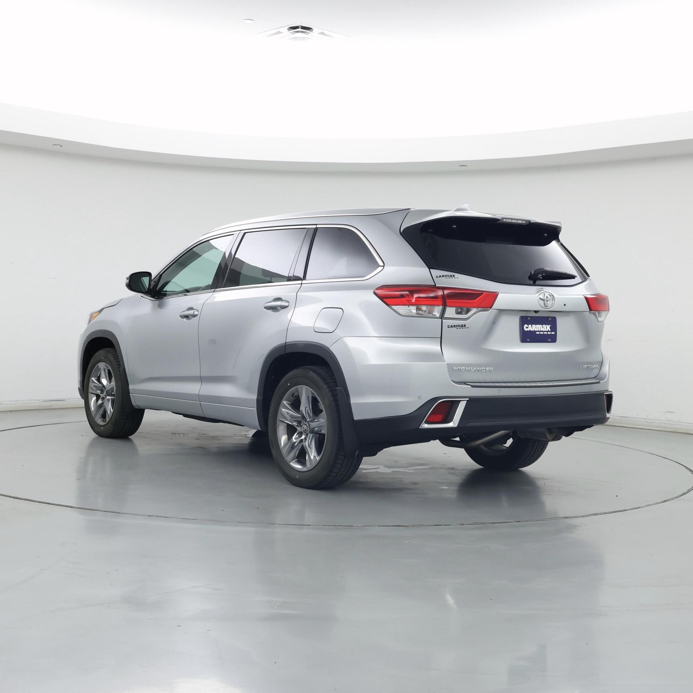 Thumbnail: 2019 Toyota Highlander - 2