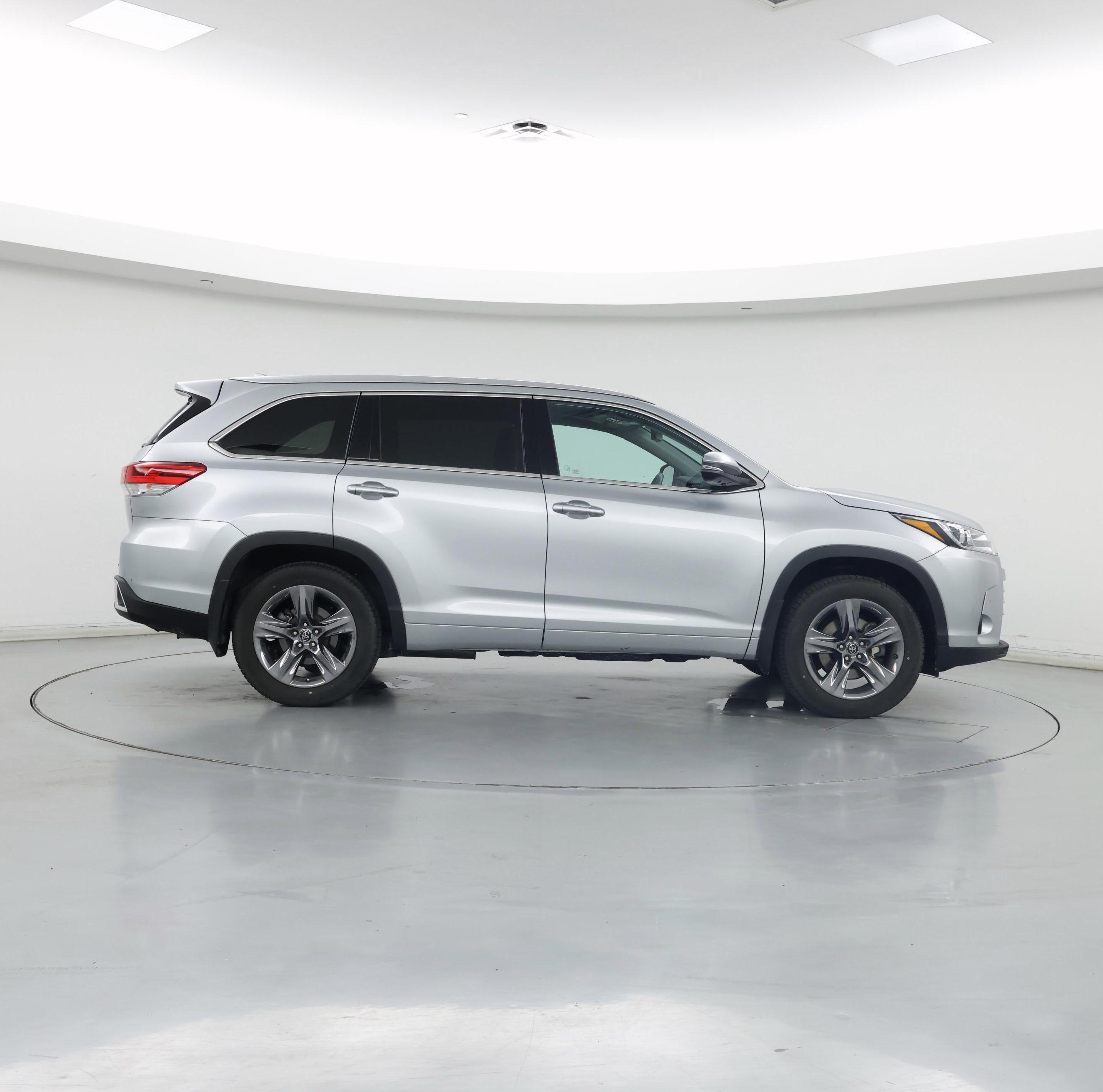 Thumbnail: 2019 Toyota Highlander - 7