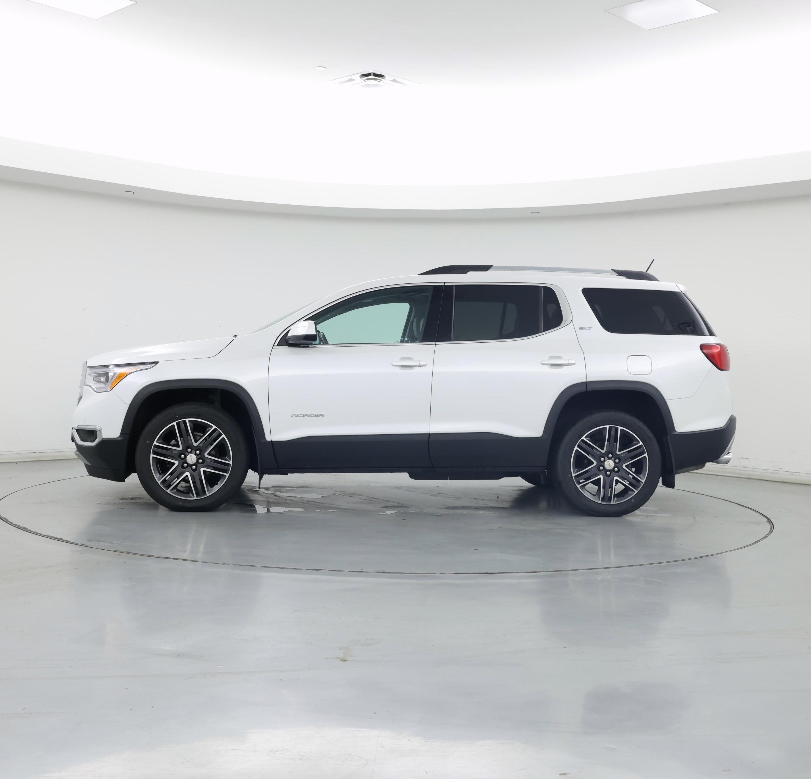 Thumbnail: 2018 GMC Acadia - 3