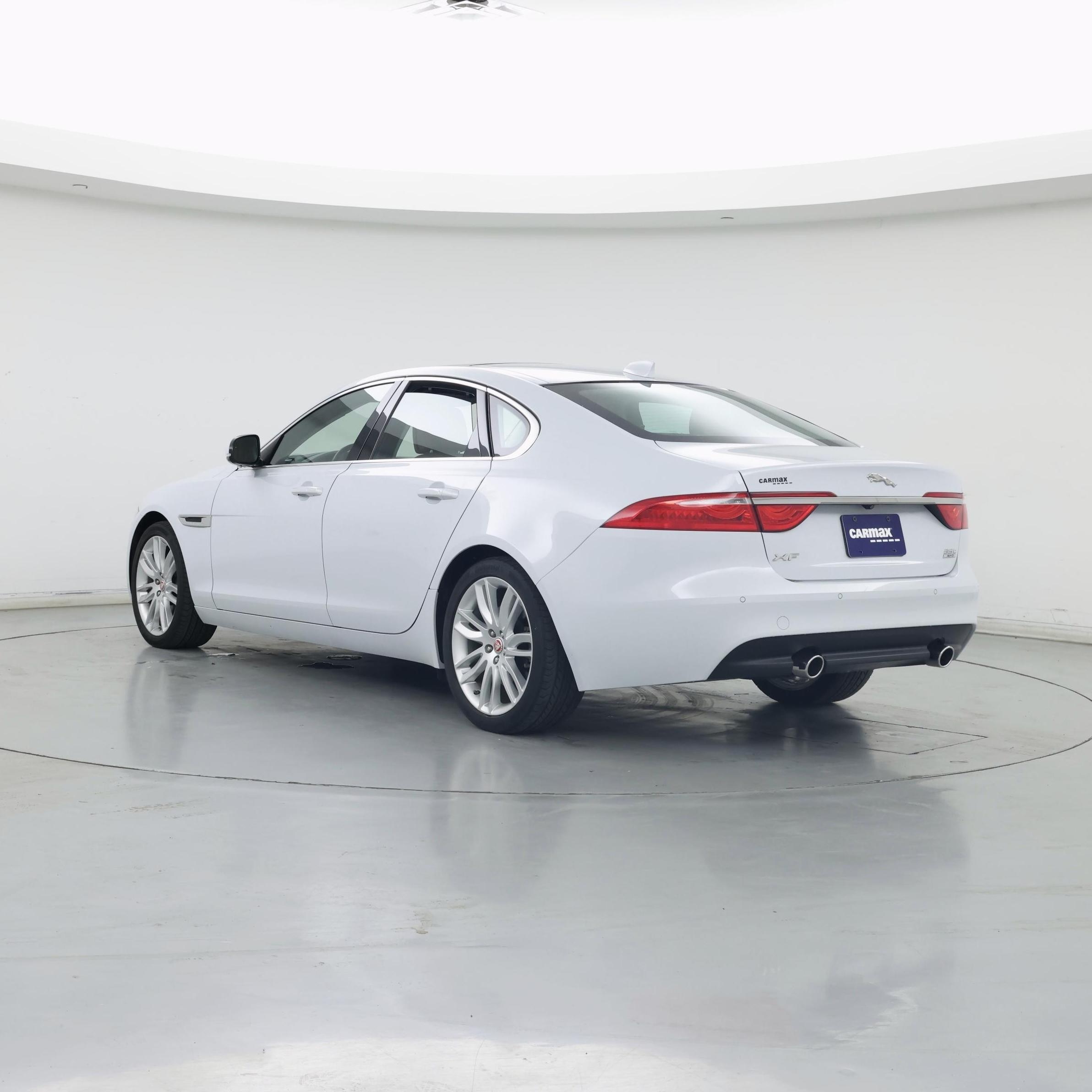 Thumbnail: 2018 Jaguar XF - 2