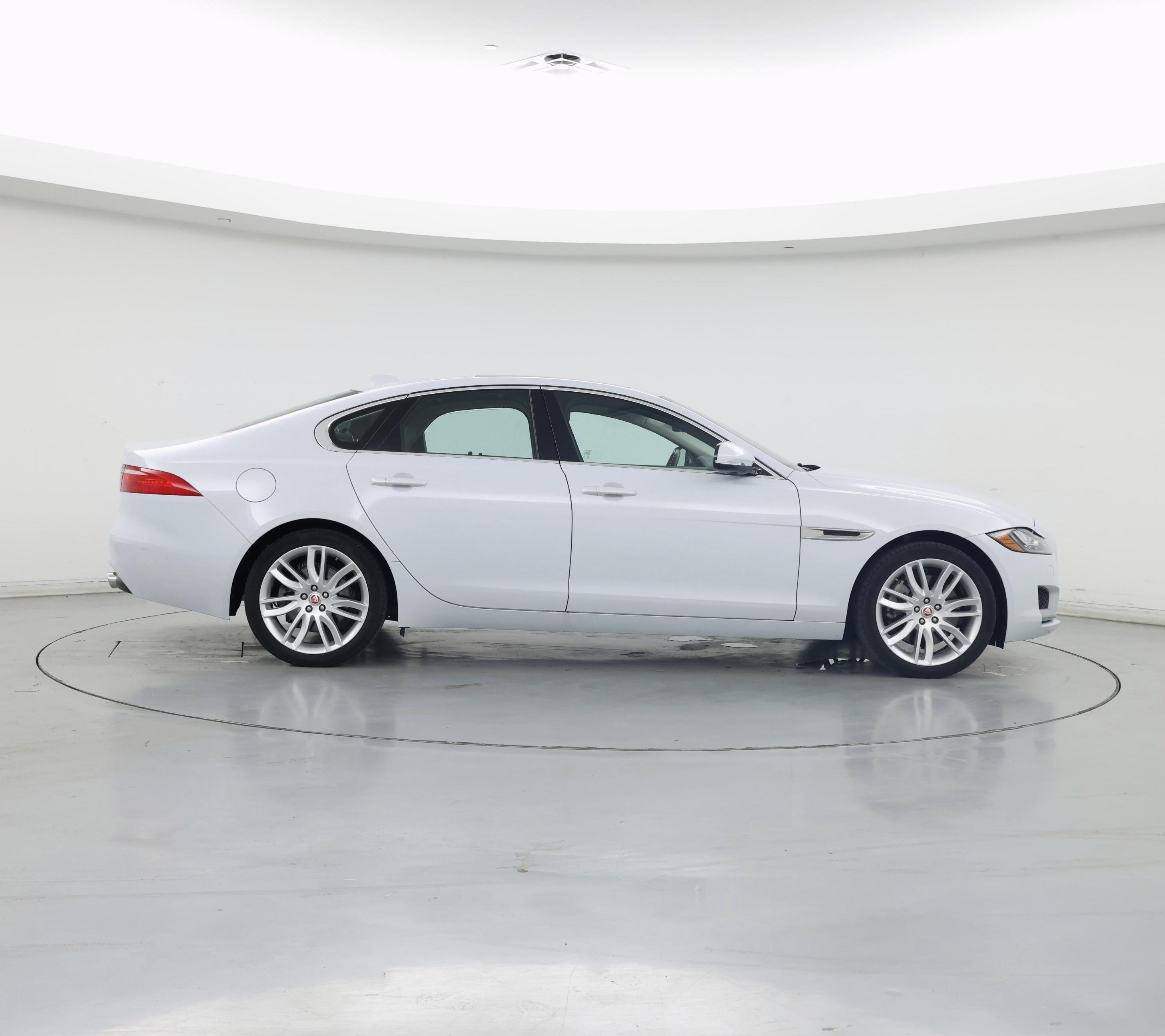 Thumbnail: 2018 Jaguar XF - 7