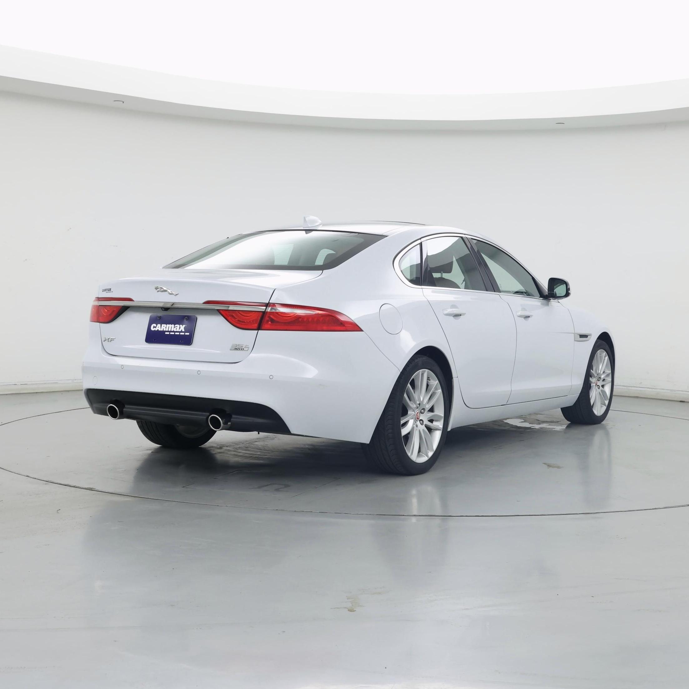 Thumbnail: 2018 Jaguar XF - 8
