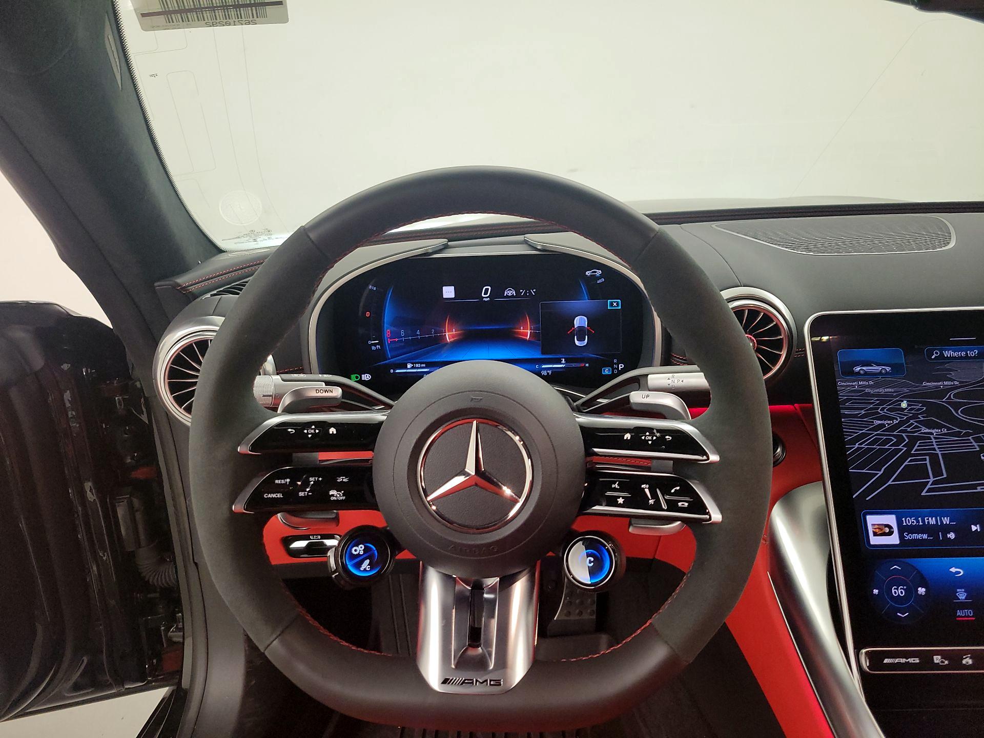 Thumbnail: 2023 Mercedes-Benz SL-Class - 10