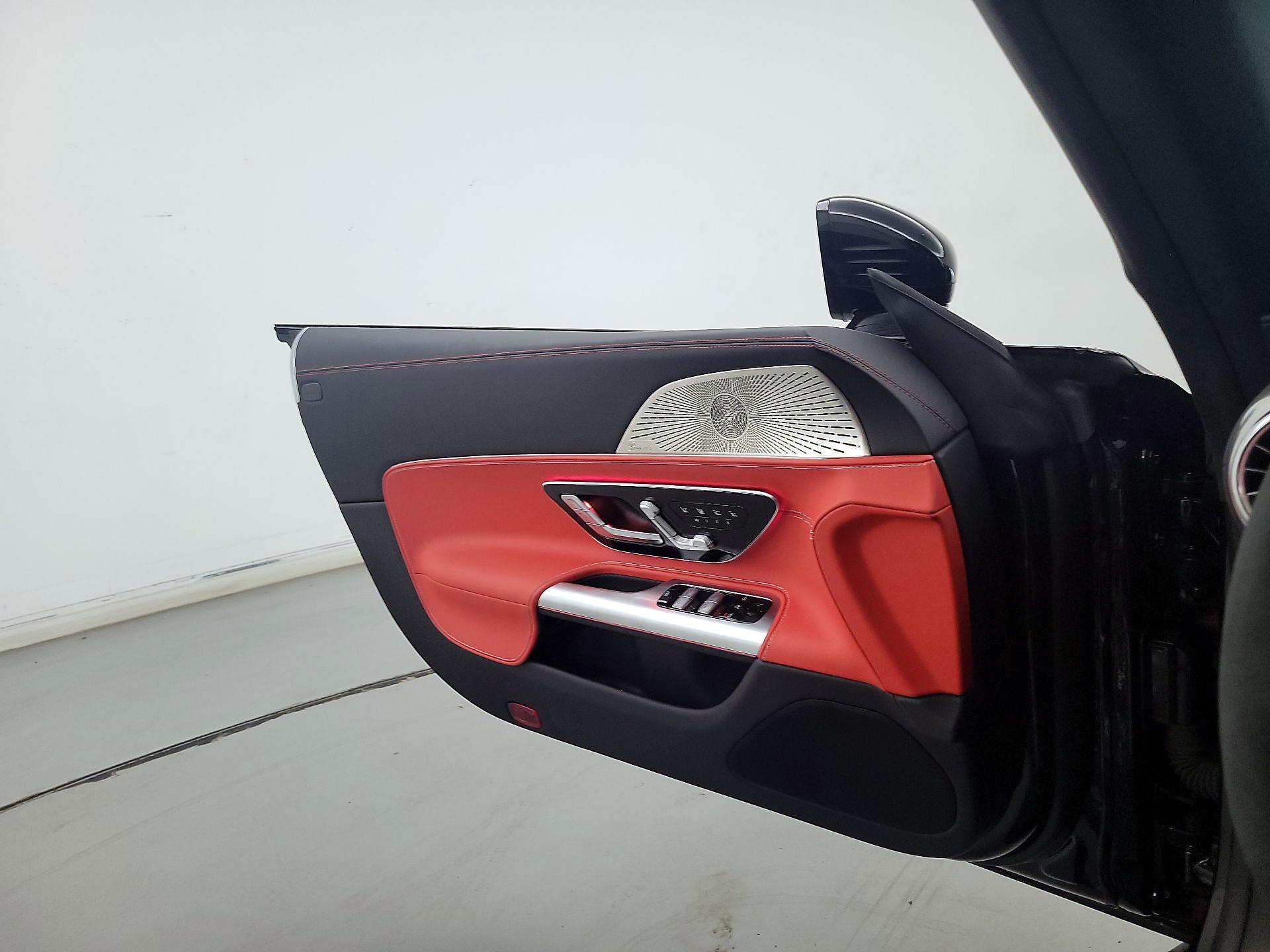 Thumbnail: 2023 Mercedes-Benz SL-Class - 12