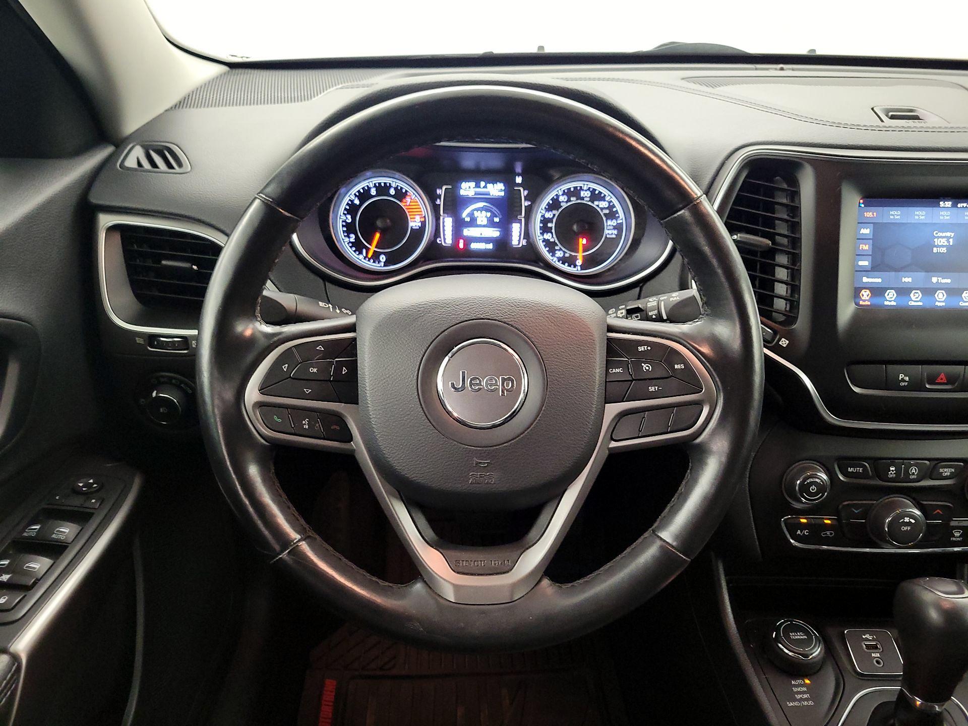 Thumbnail: 2020 Jeep Cherokee - 10
