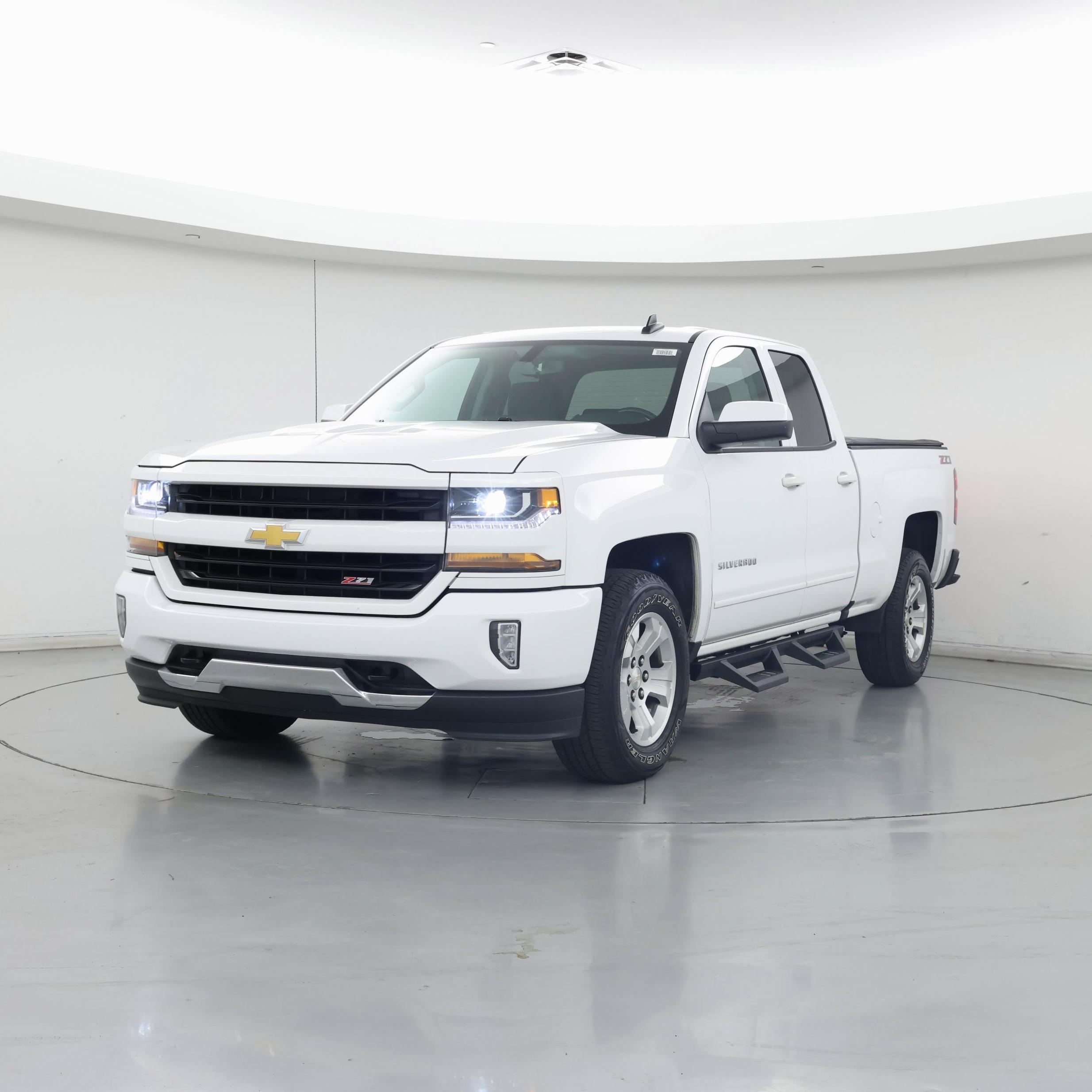 Thumbnail: 2018 Chevrolet Silverado 1500 - 4