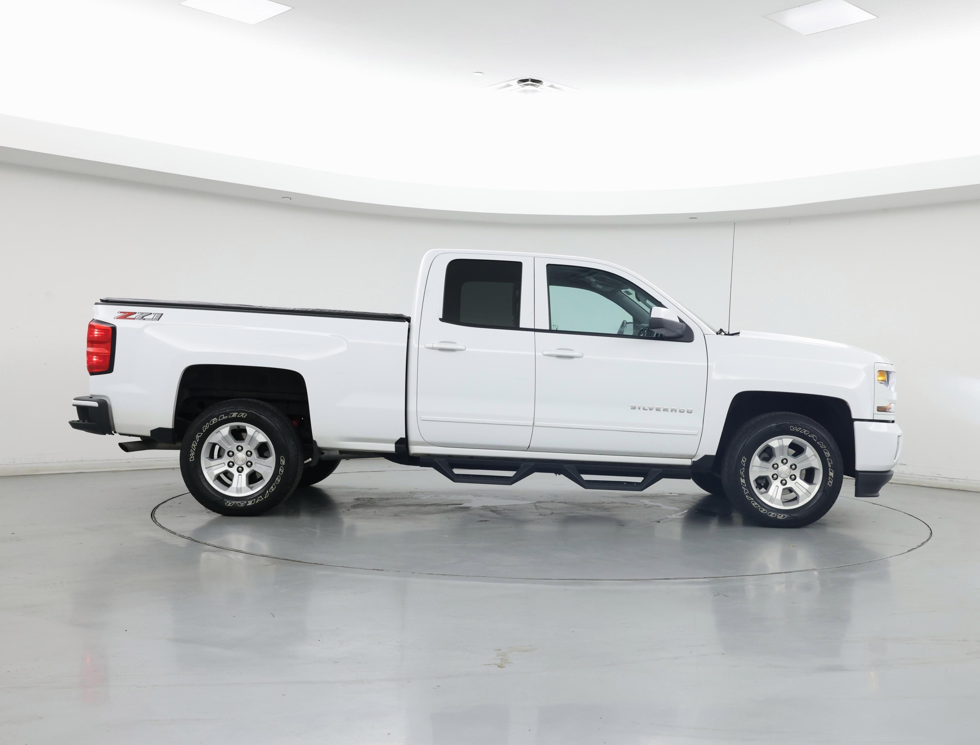 Thumbnail: 2018 Chevrolet Silverado 1500 - 7