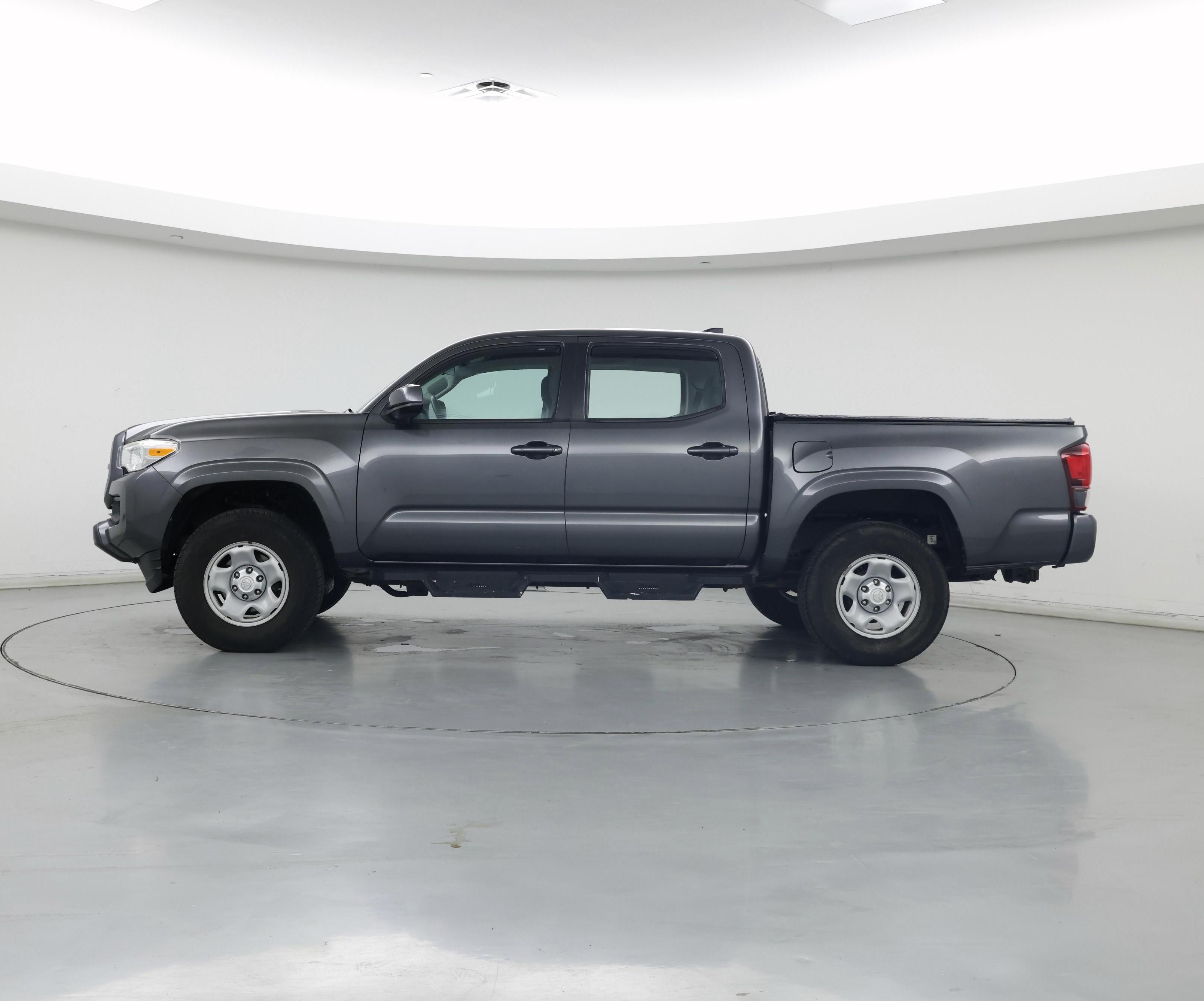 Thumbnail: 2018 Toyota Tacoma - 3