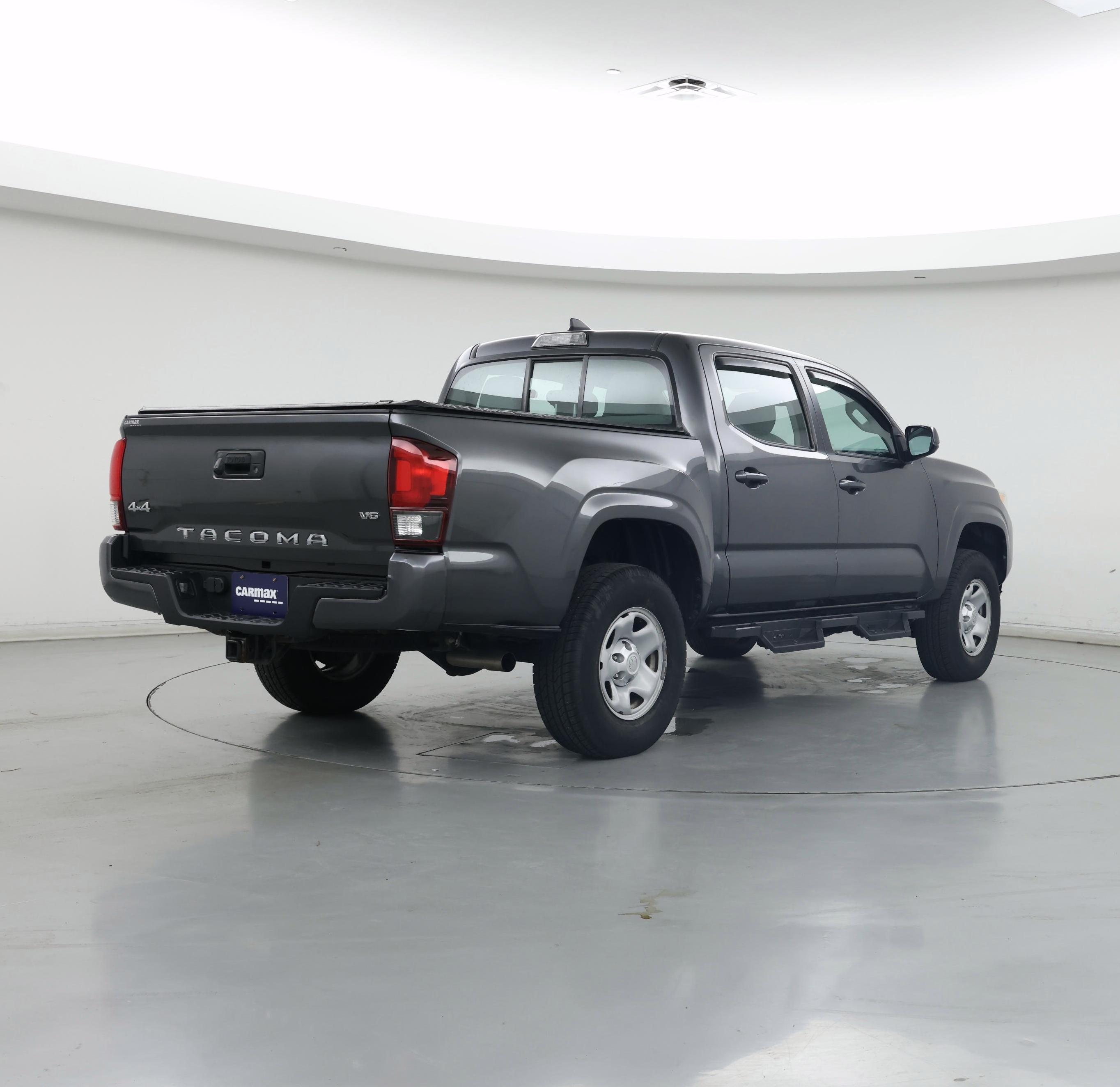 Thumbnail: 2018 Toyota Tacoma - 8