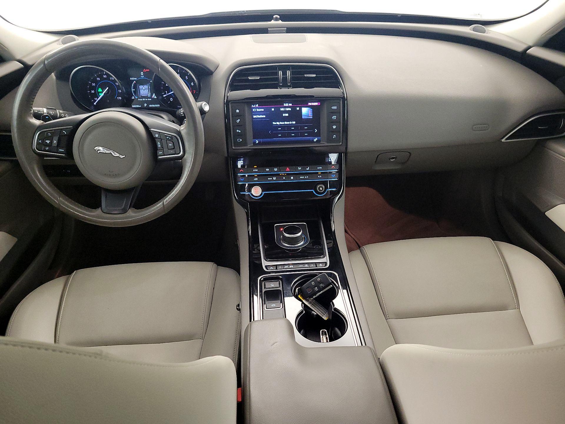 Thumbnail: 2017 Jaguar XE - 9