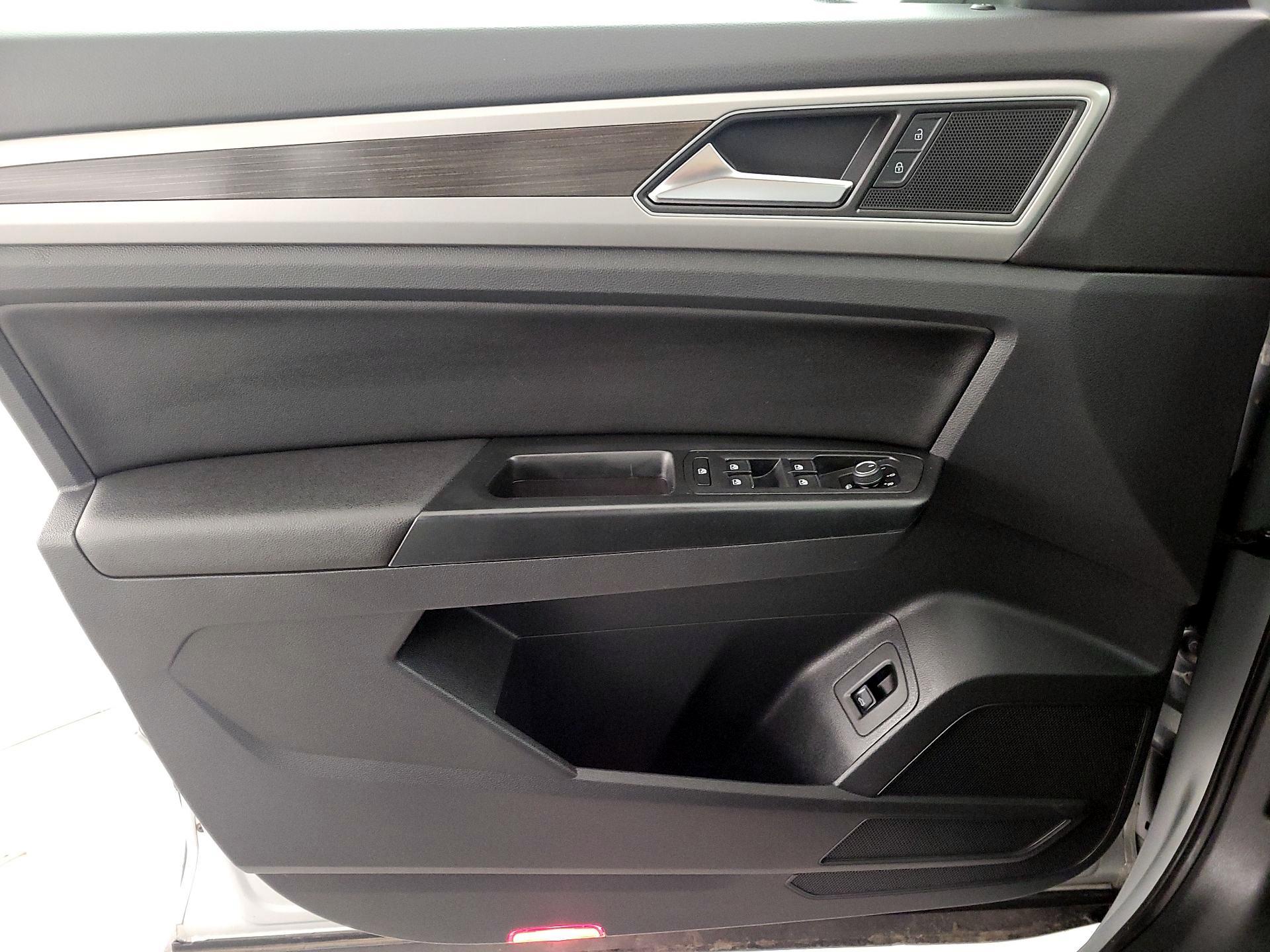 Thumbnail: 2018 Volkswagen Atlas - 12