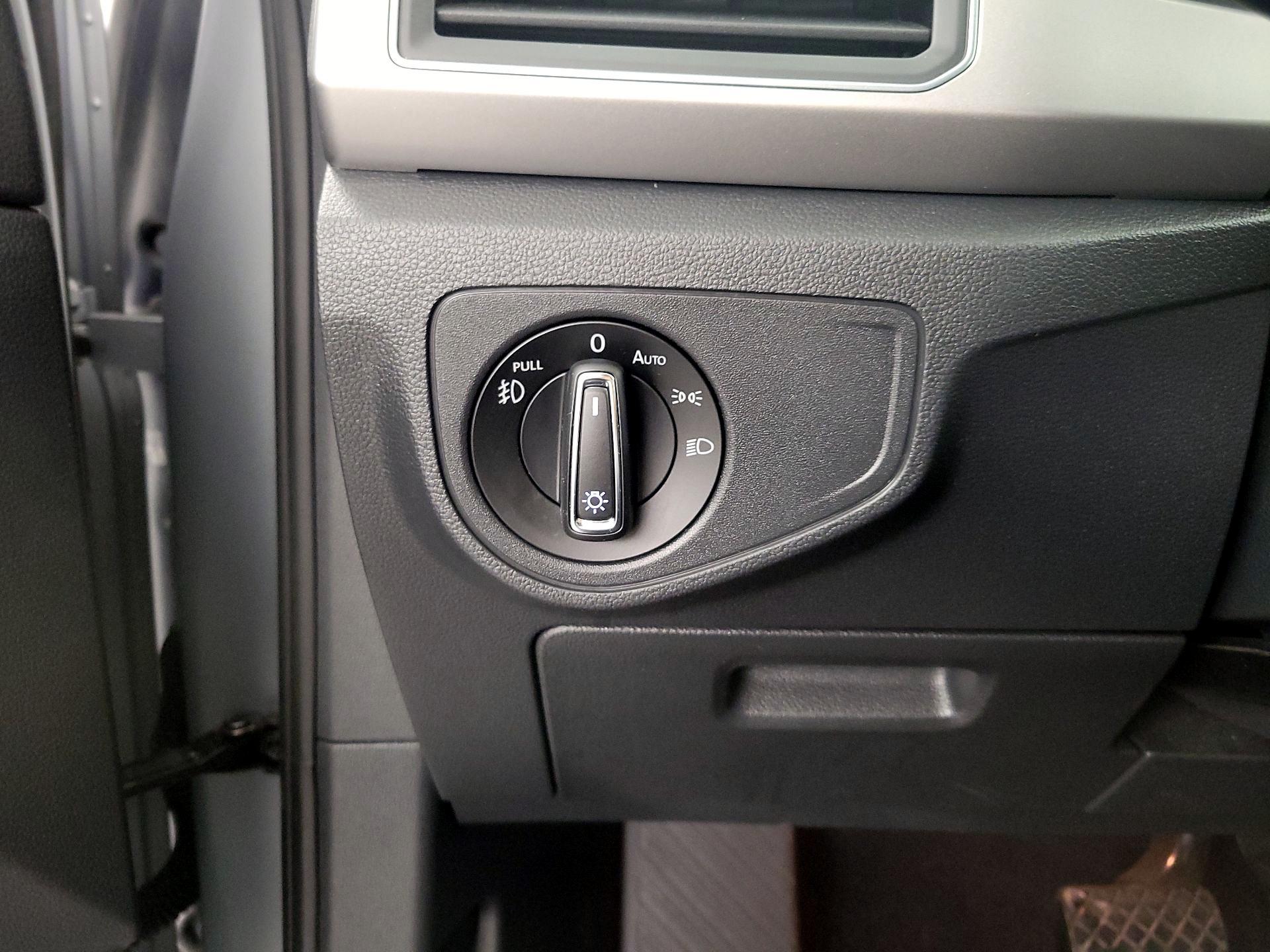 Thumbnail: 2018 Volkswagen Atlas - 13