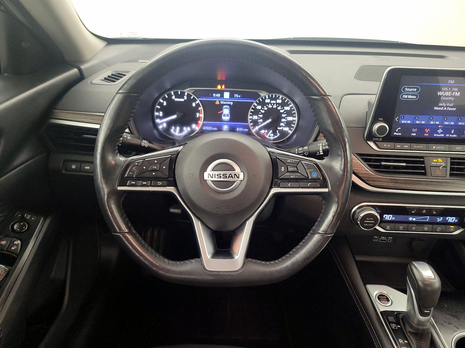 Thumbnail: 2020 Nissan Altima - 10