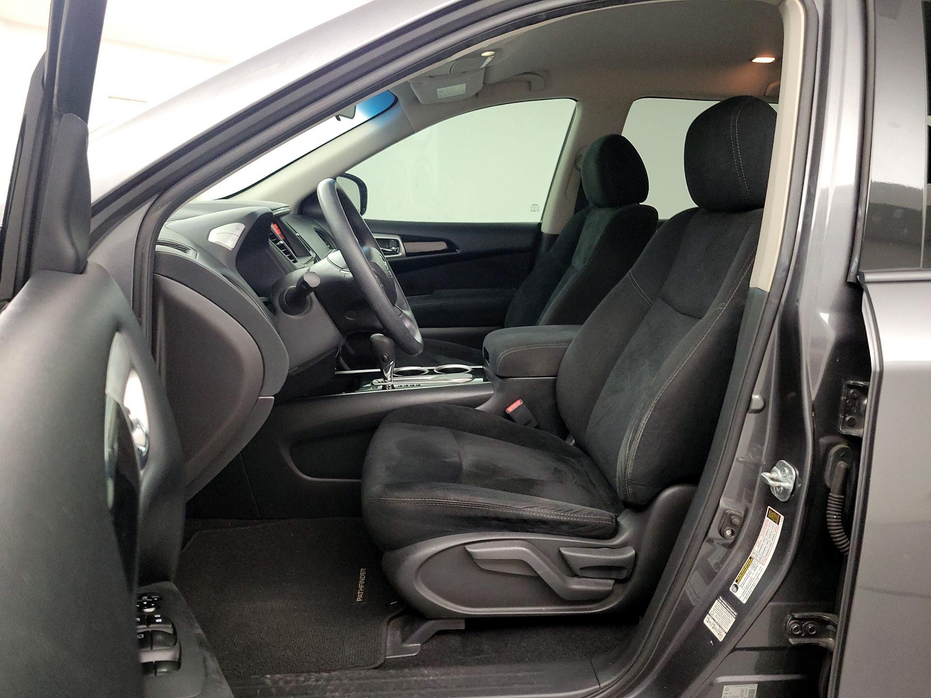 Thumbnail: 2015 Nissan Pathfinder - 11