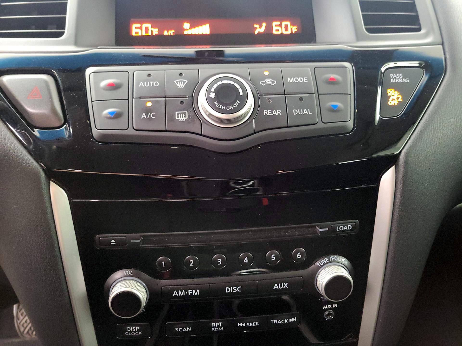 Thumbnail: 2015 Nissan Pathfinder - 15