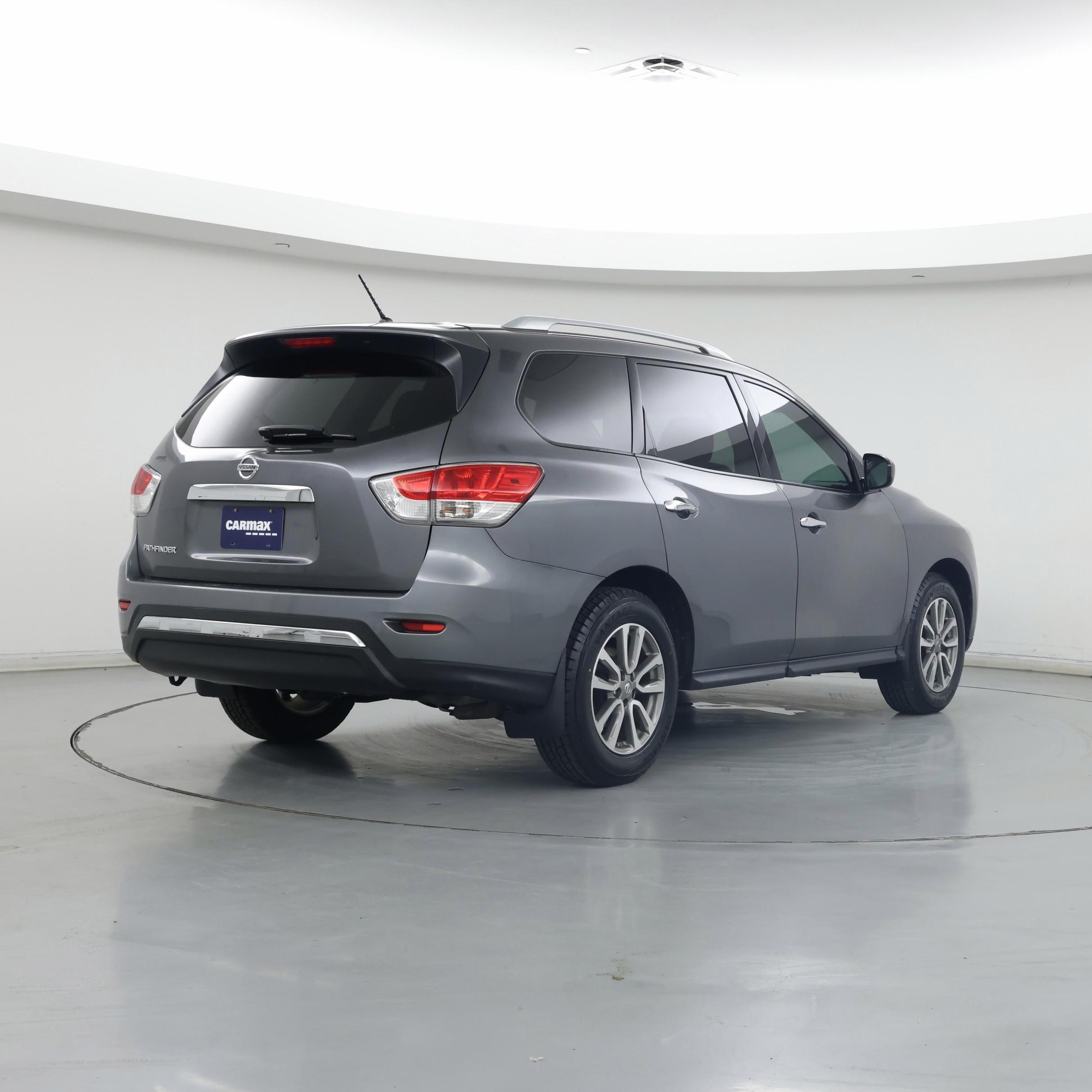 Thumbnail: 2015 Nissan Pathfinder - 8