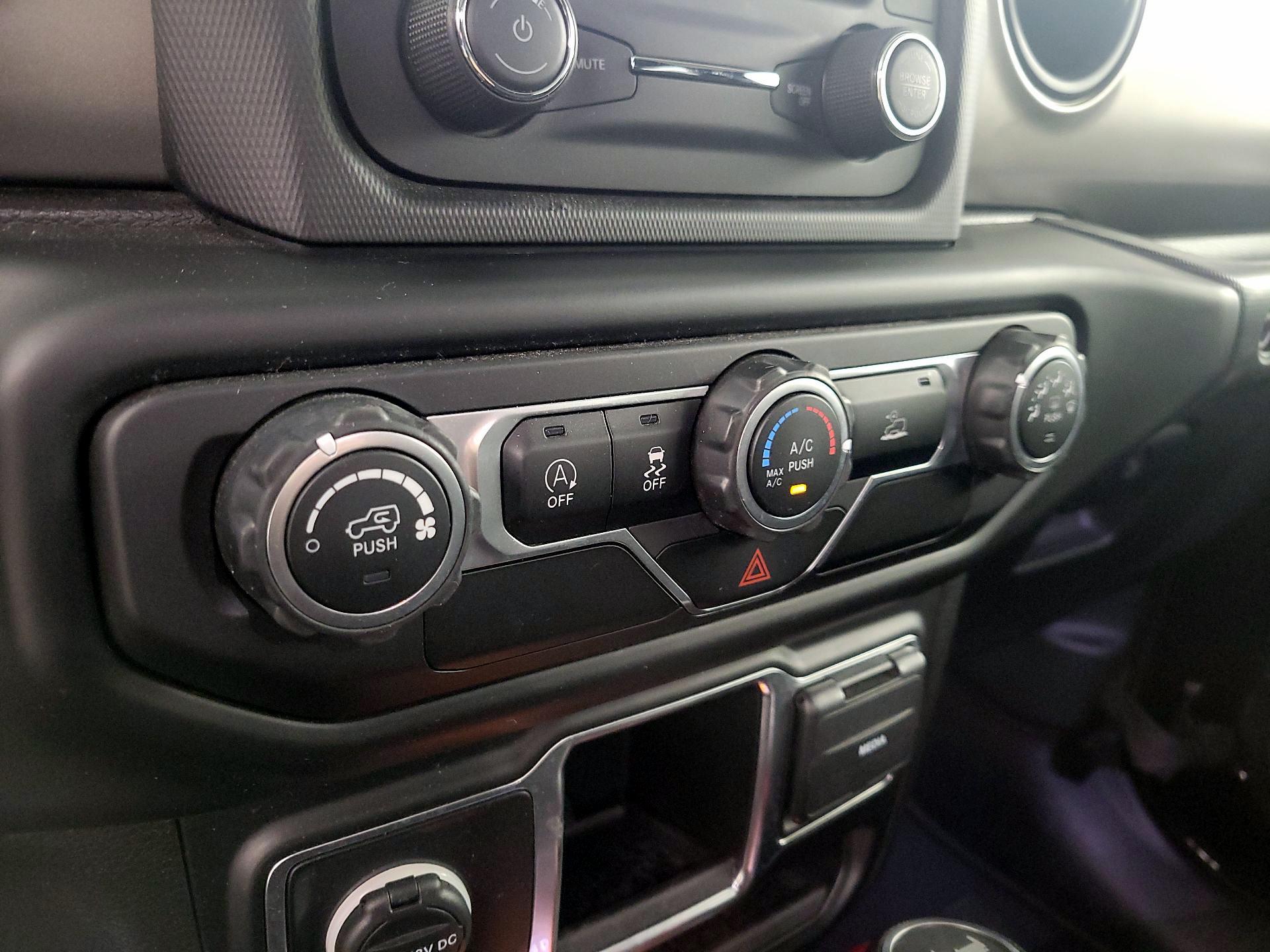Thumbnail: 2021 Jeep Wrangler - 16