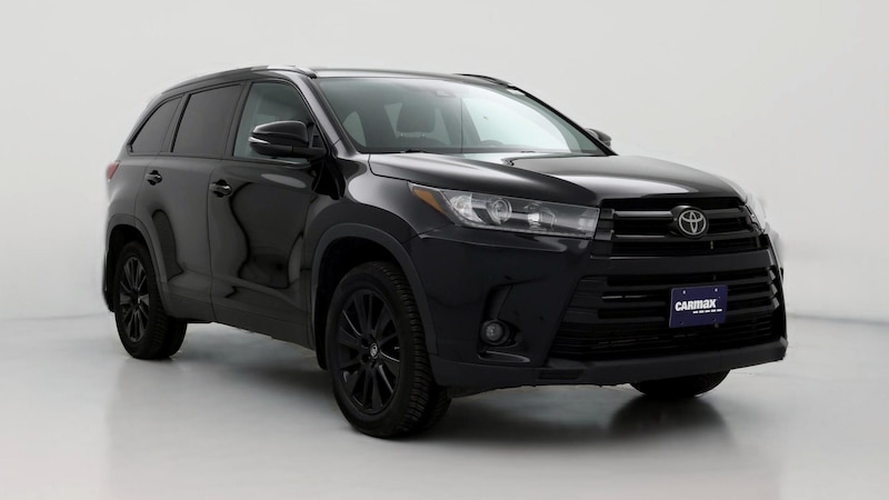 2019 Toyota Highlander SE Hero Image