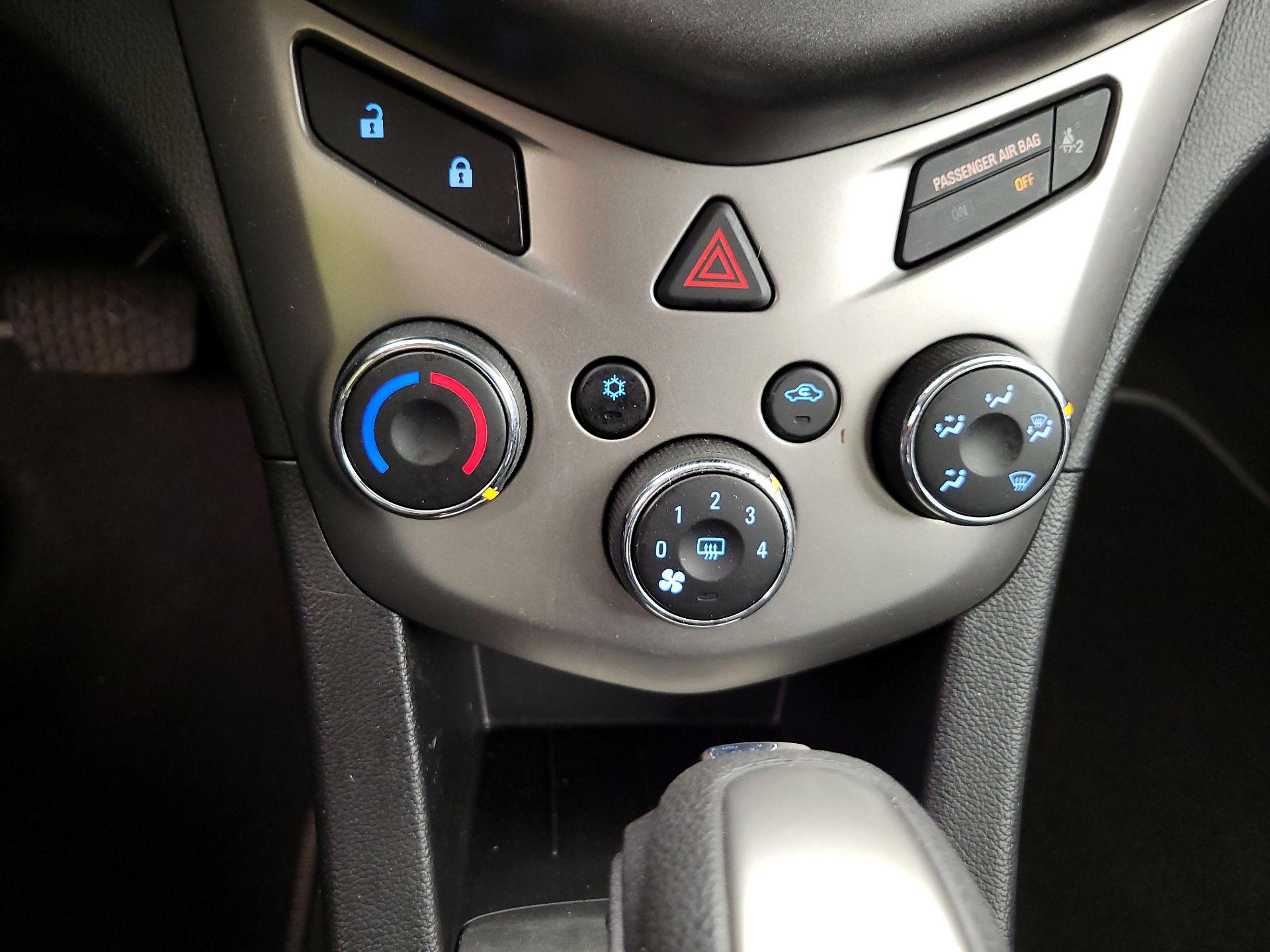 Thumbnail: 2014 Chevrolet Sonic - 15