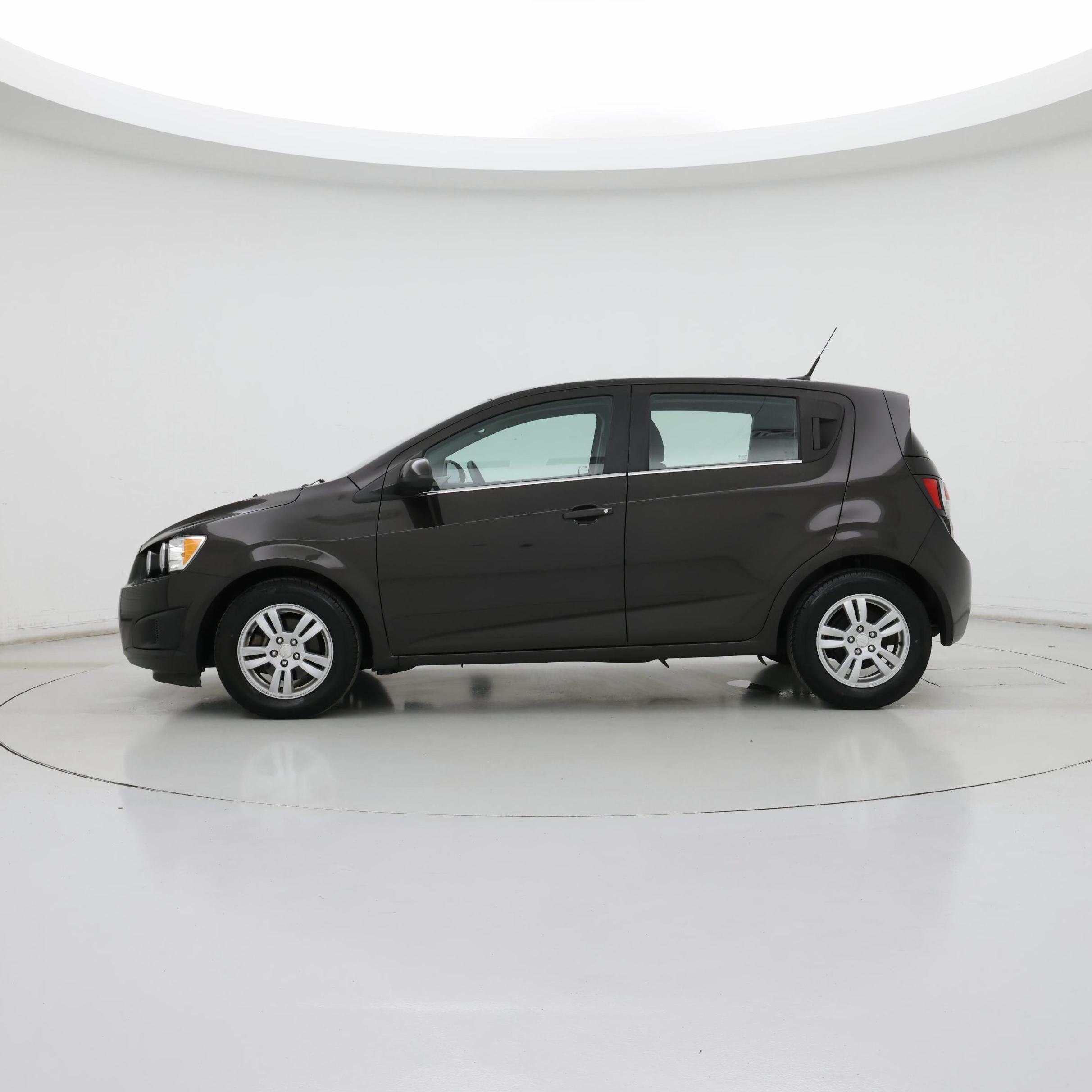 Thumbnail: 2014 Chevrolet Sonic - 3