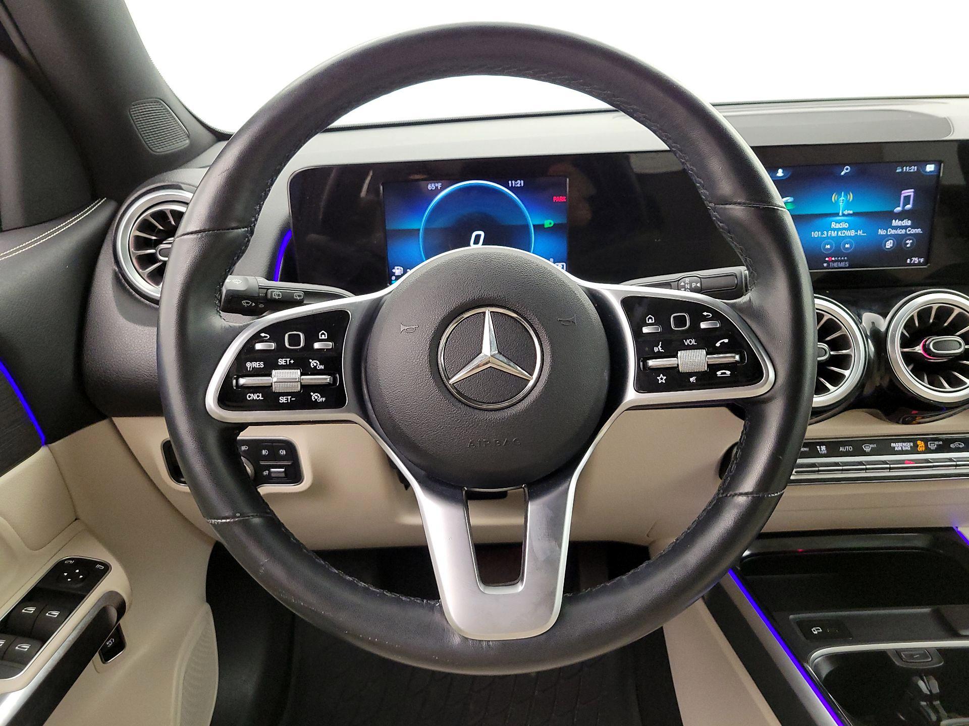Thumbnail: 2022 Mercedes-Benz GLB - 10