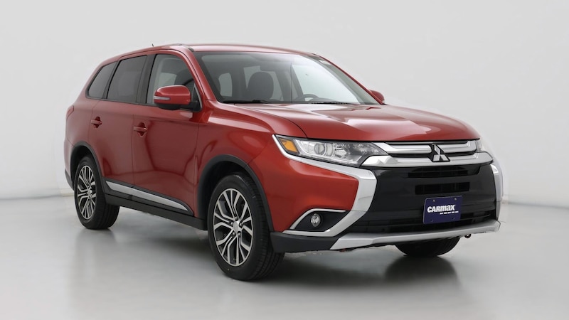 2016 Mitsubishi Outlander SE Hero Image