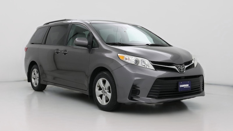 2018 Toyota Sienna LE Hero Image
