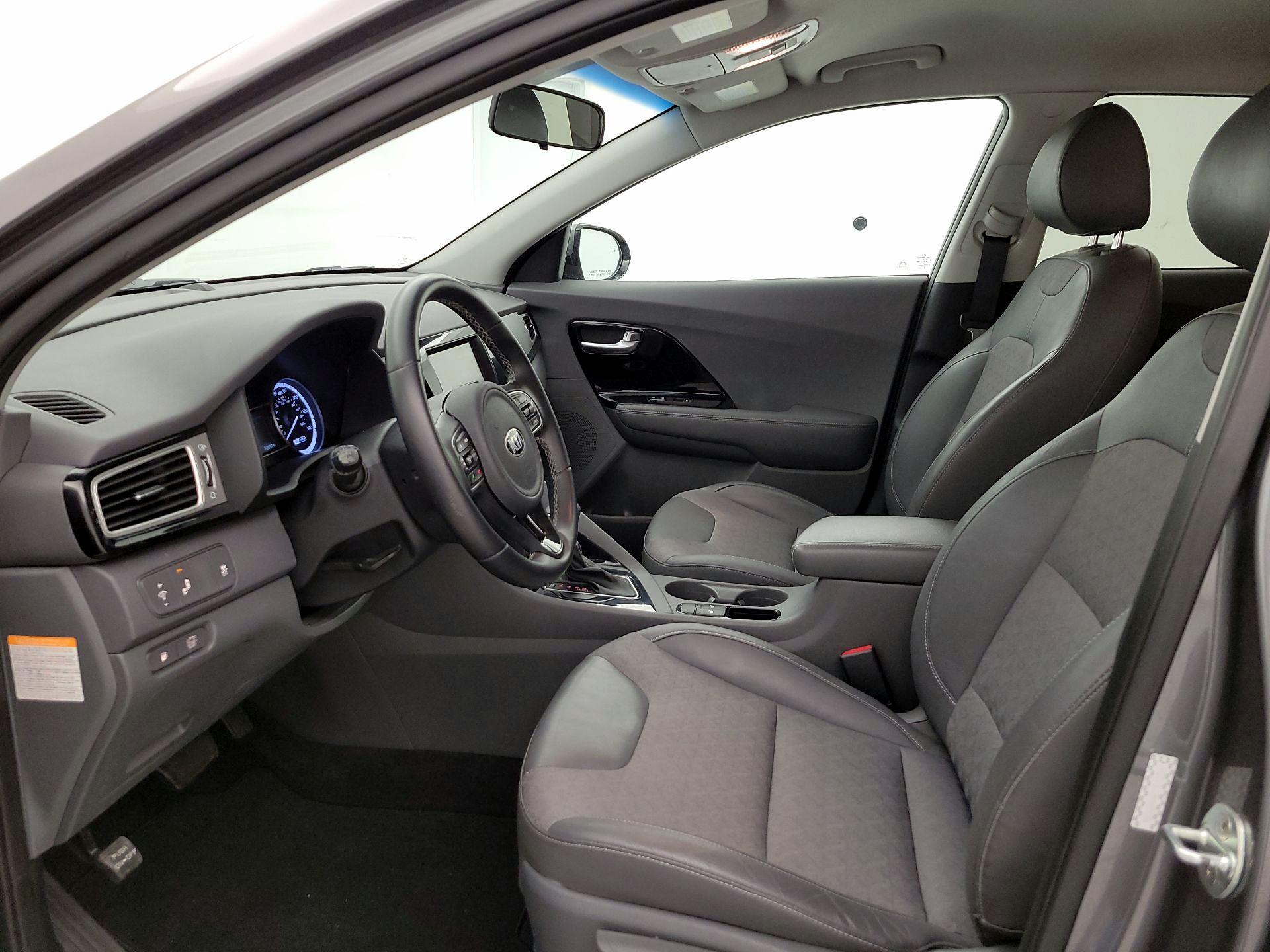 Thumbnail: 2017 Kia Niro - 11