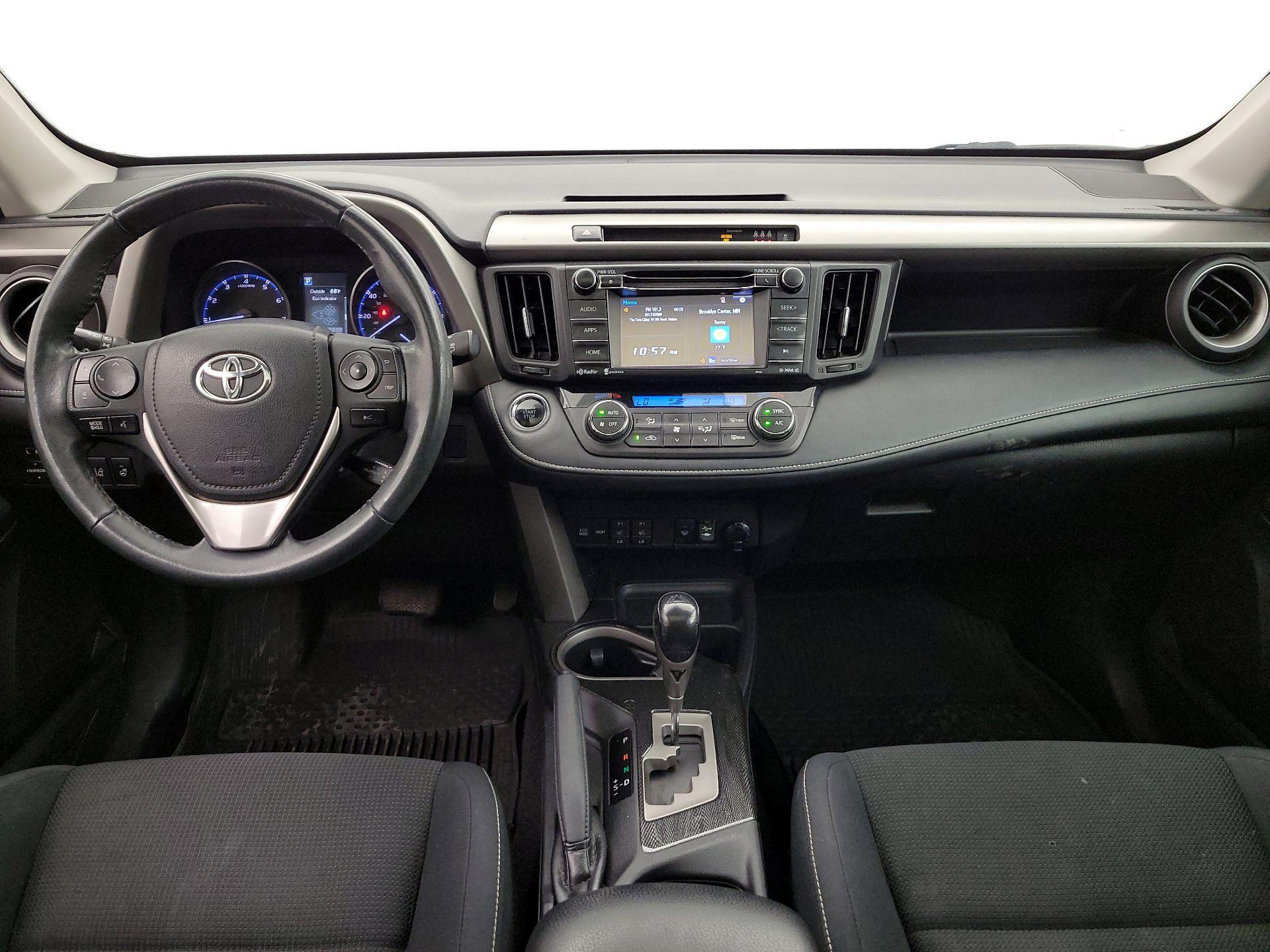 Thumbnail: 2018 Toyota RAV4 - 9