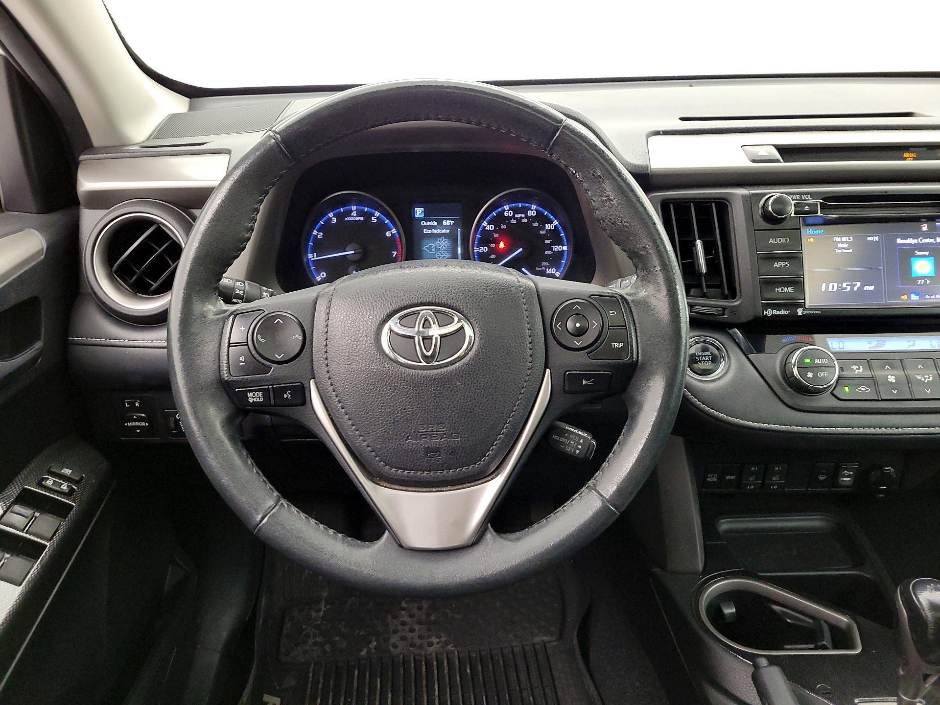 Thumbnail: 2018 Toyota RAV4 - 10