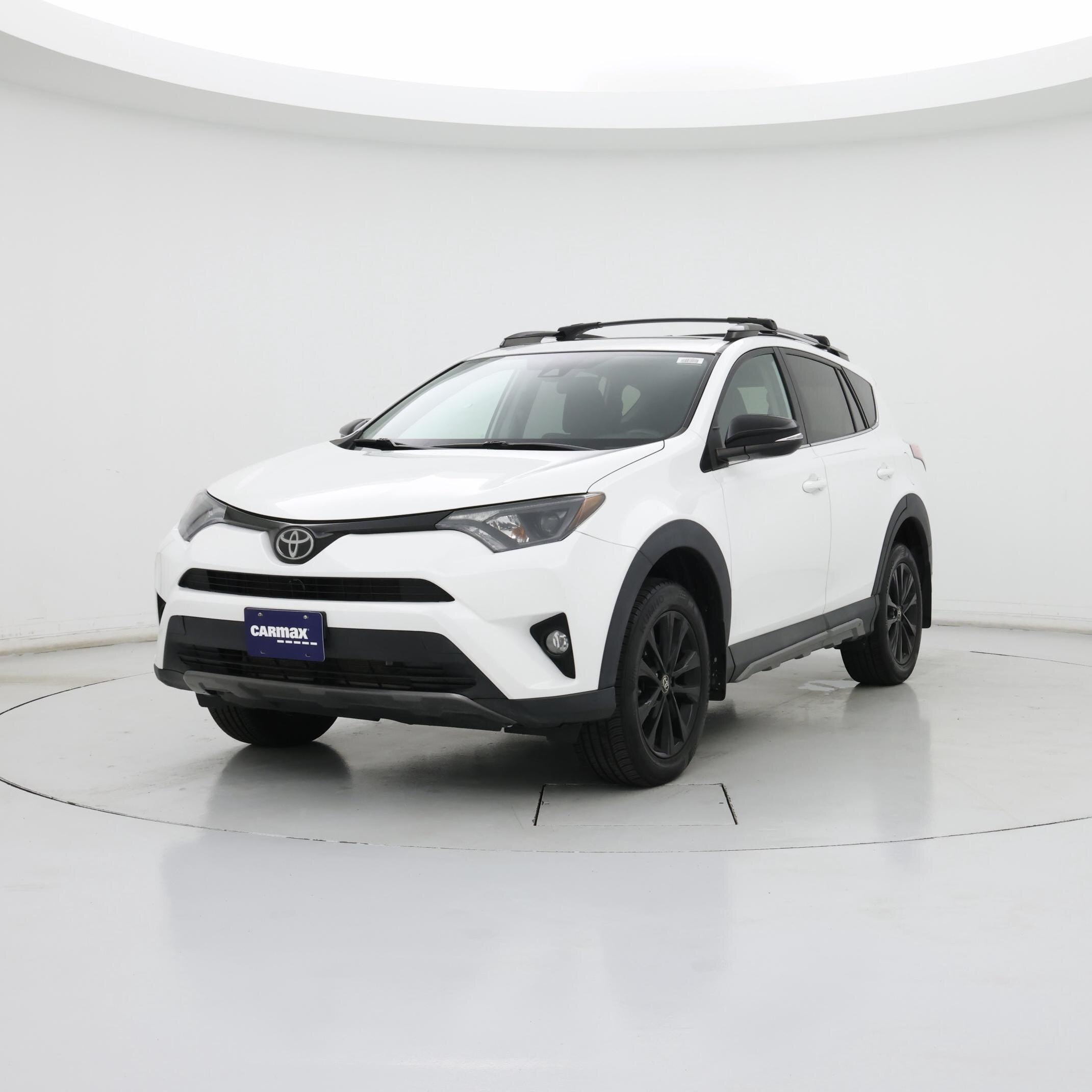 Thumbnail: 2018 Toyota RAV4 - 4