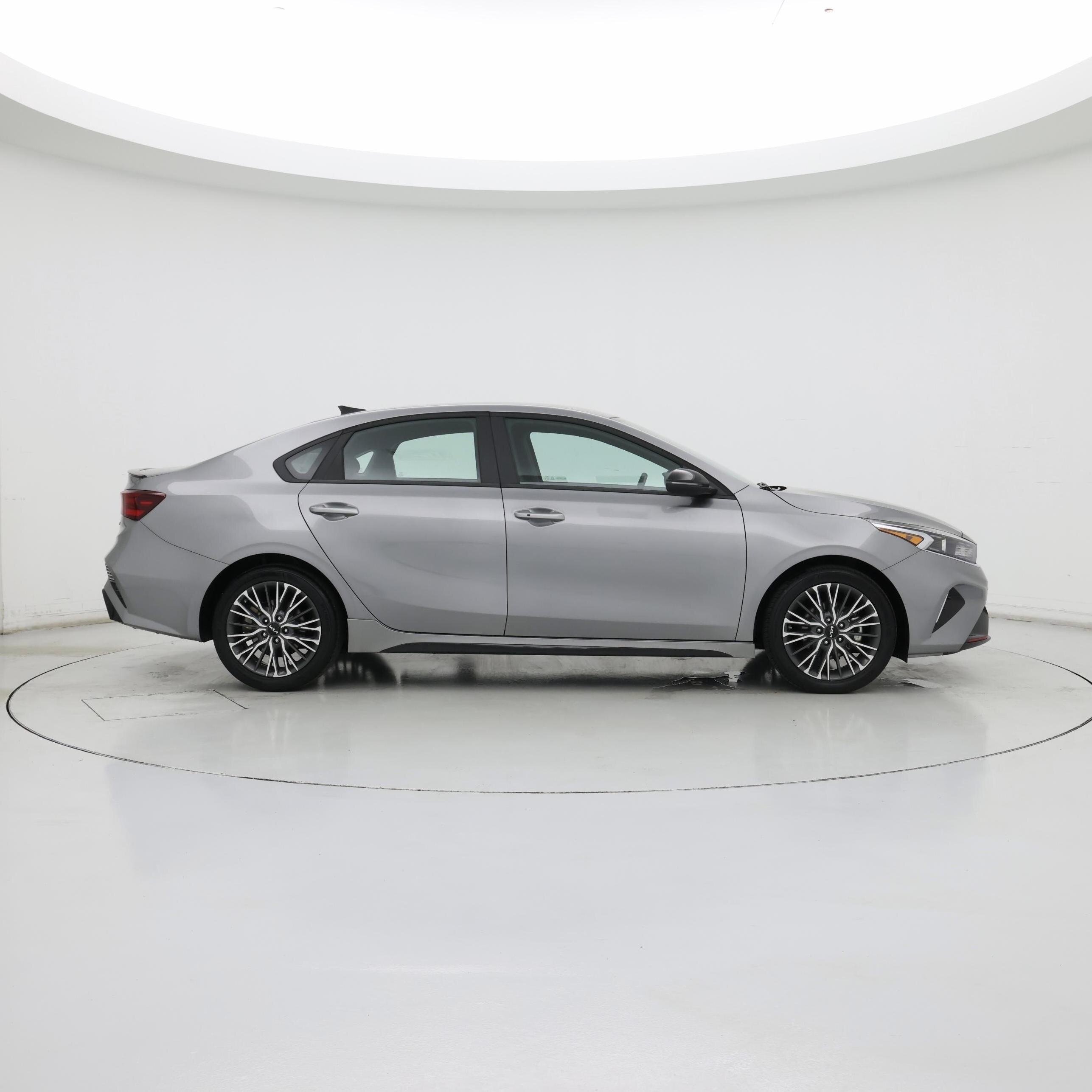 Thumbnail: 2024 Kia Forte - 7
