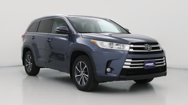 2017 Toyota Highlander XLE Hero Image