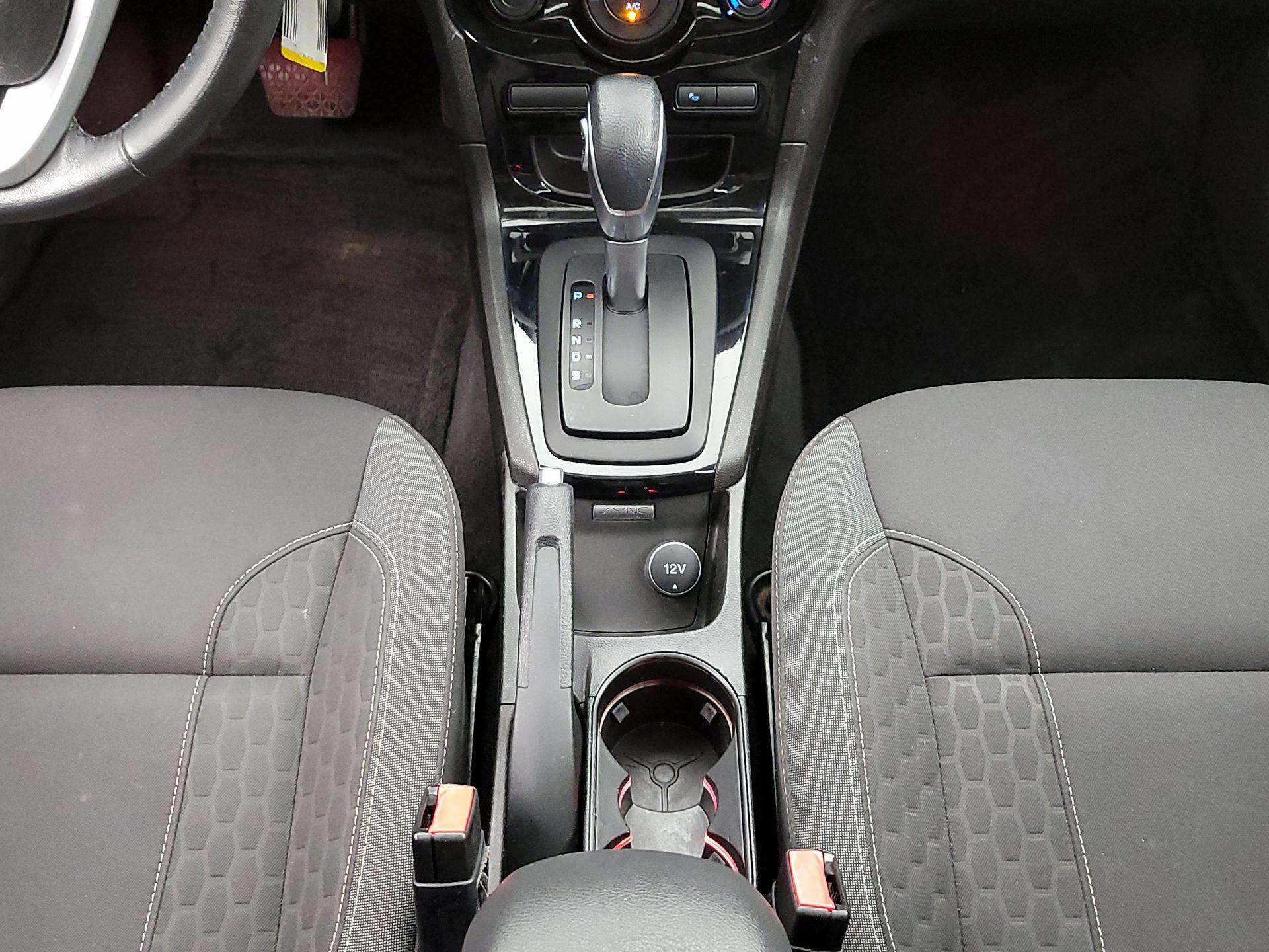 Thumbnail: 2014 Ford Fiesta - 16