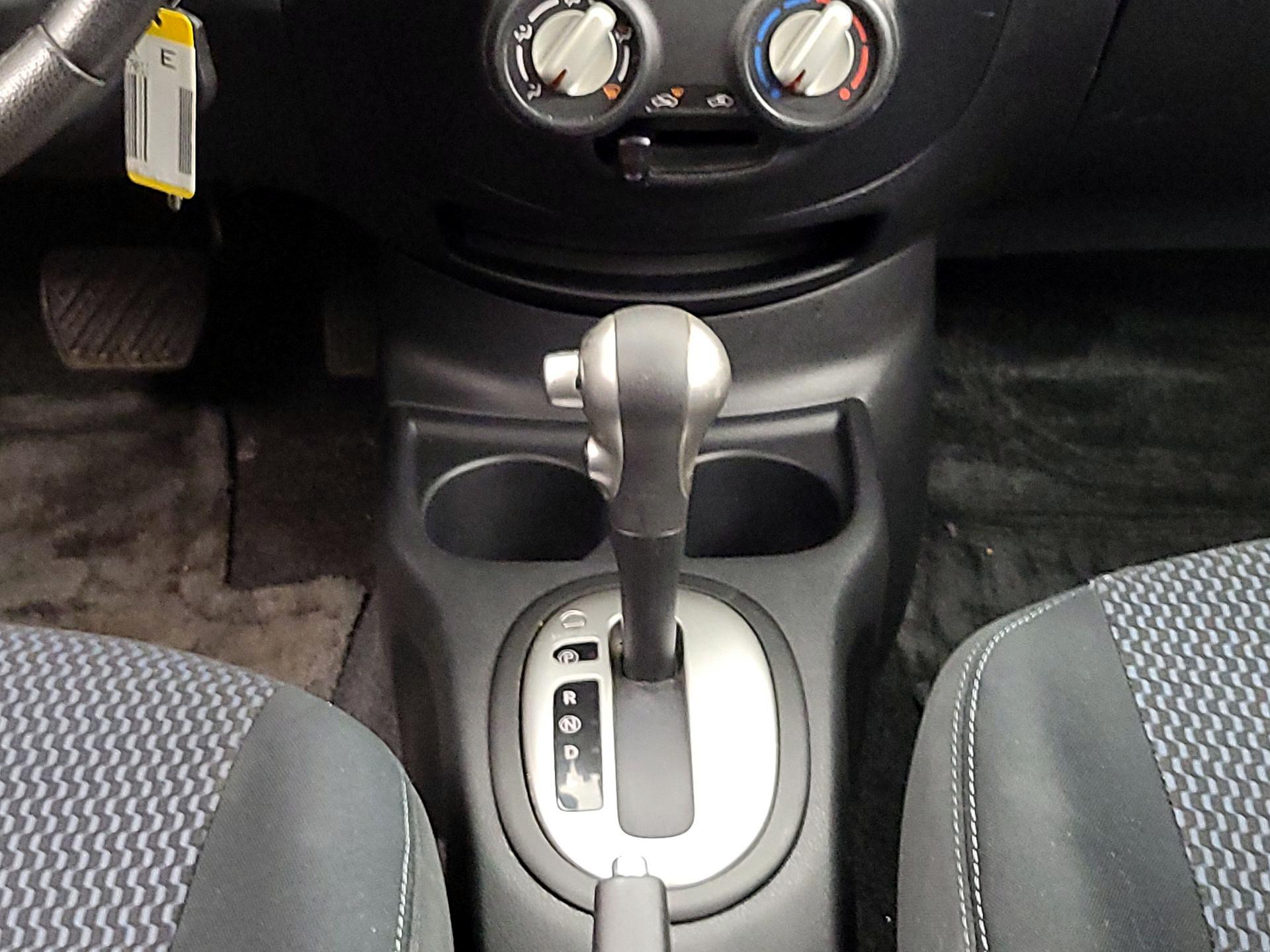 Thumbnail: 2014 Nissan Versa Note - 16