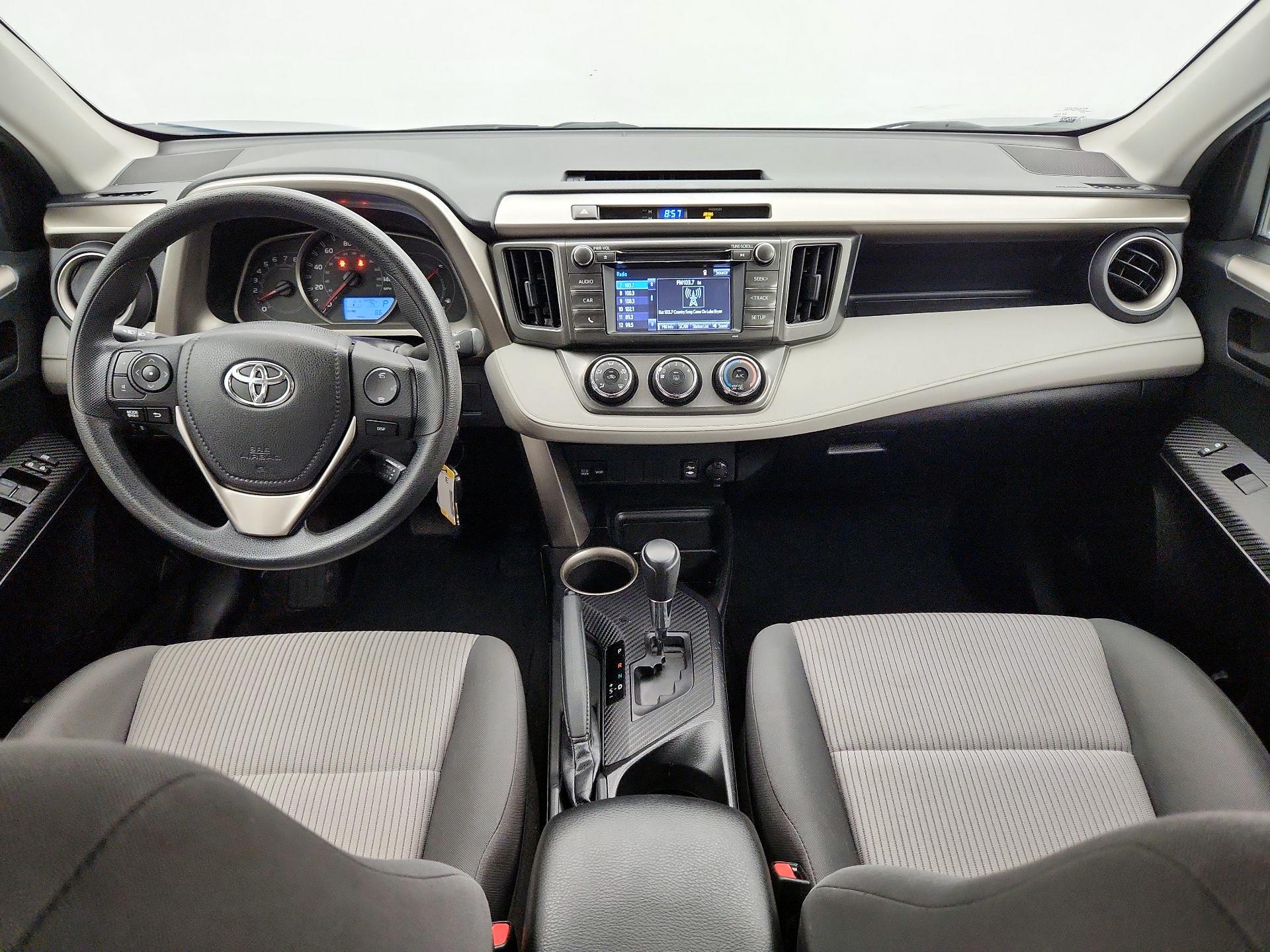 Thumbnail: 2015 Toyota RAV4 - 9